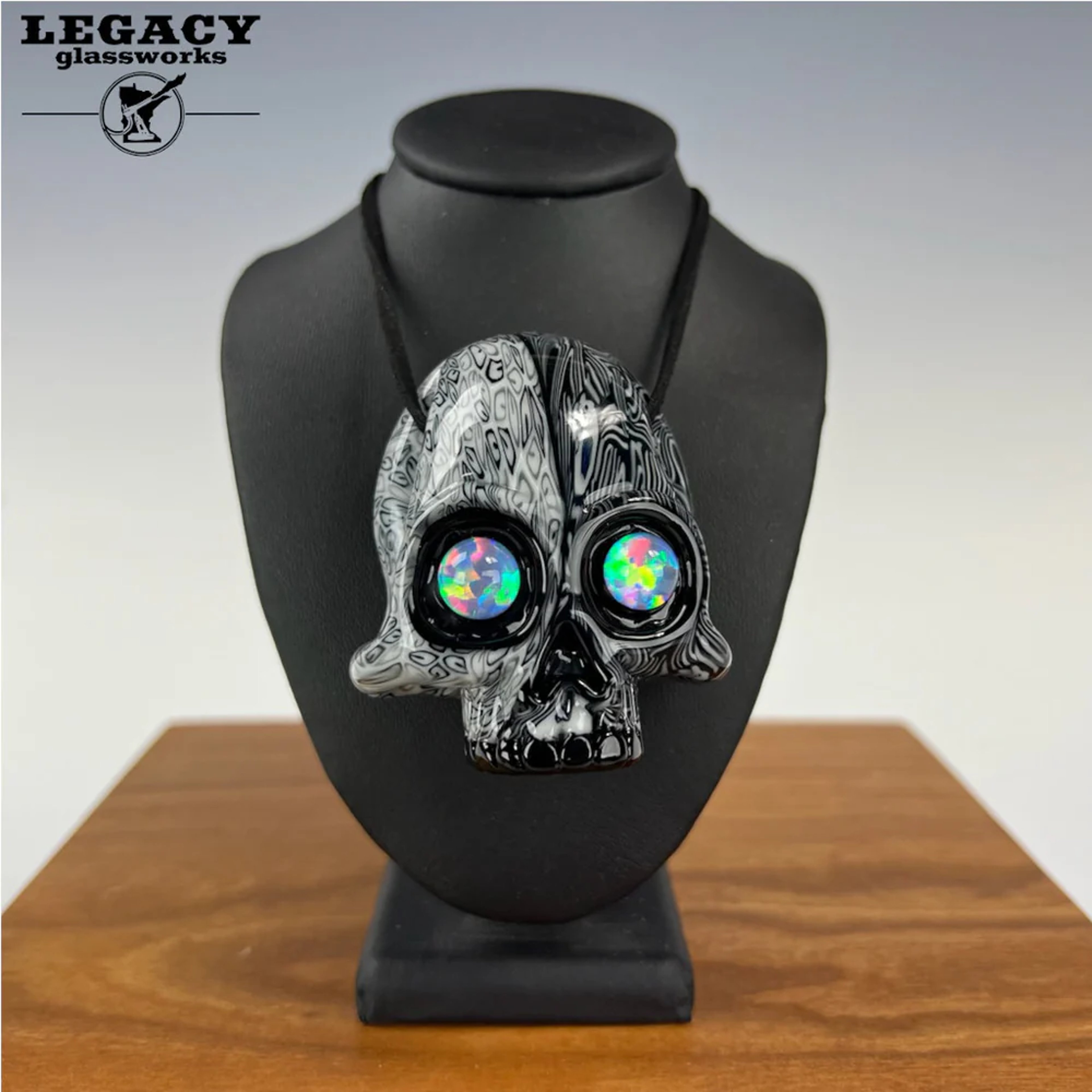 Preview pic of Skull pendant