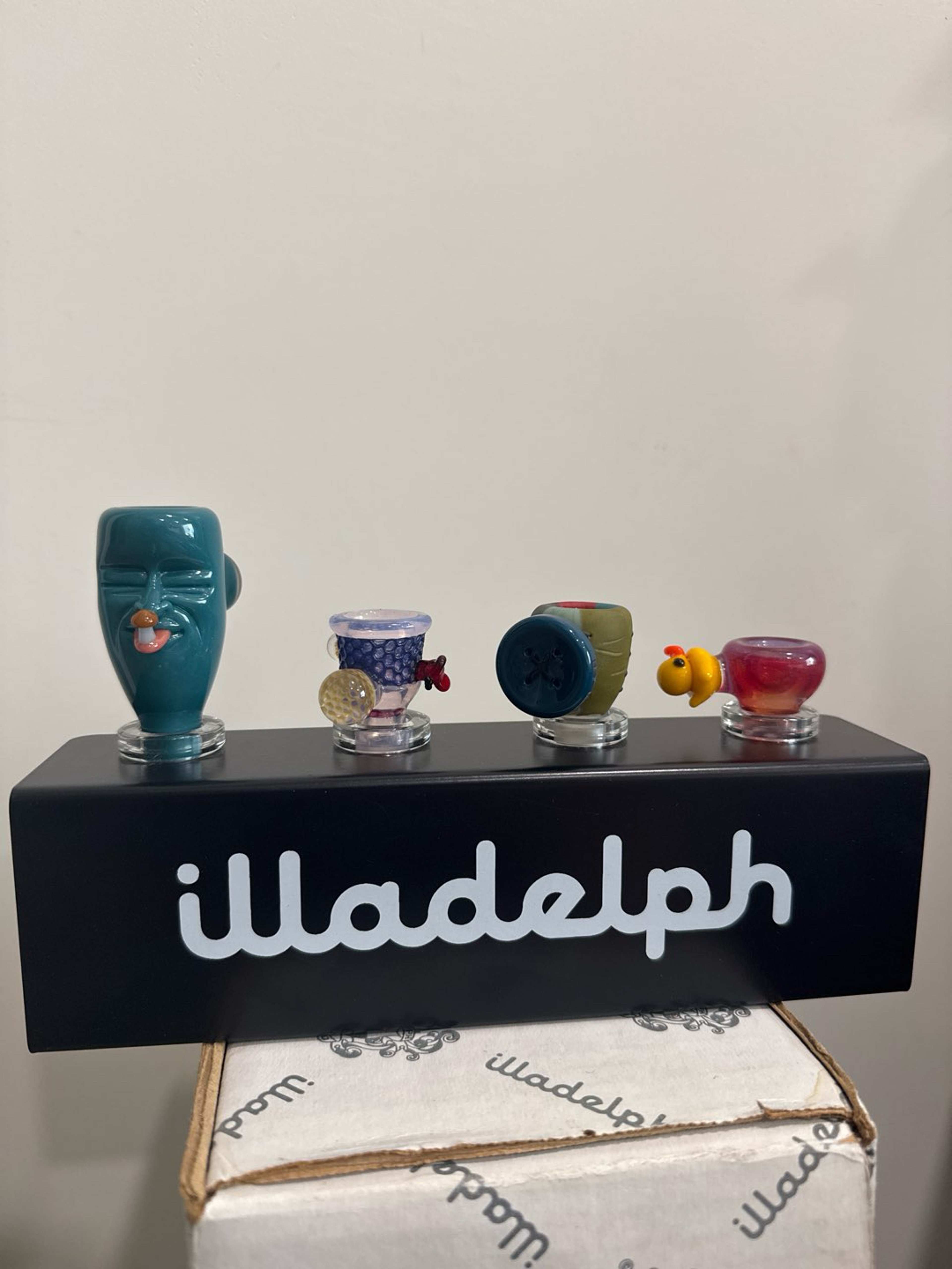 Preview pic of Metal Illadelph Display Slide Holder