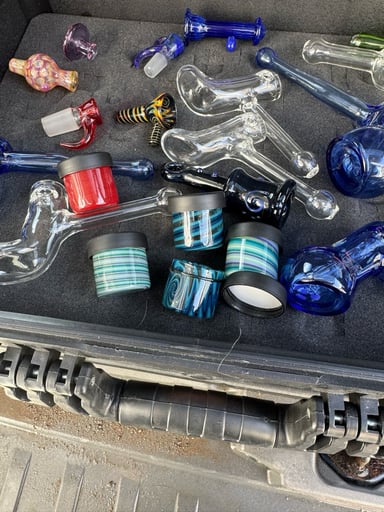 Preview pic of Various artists, shoot ?’s or offers
