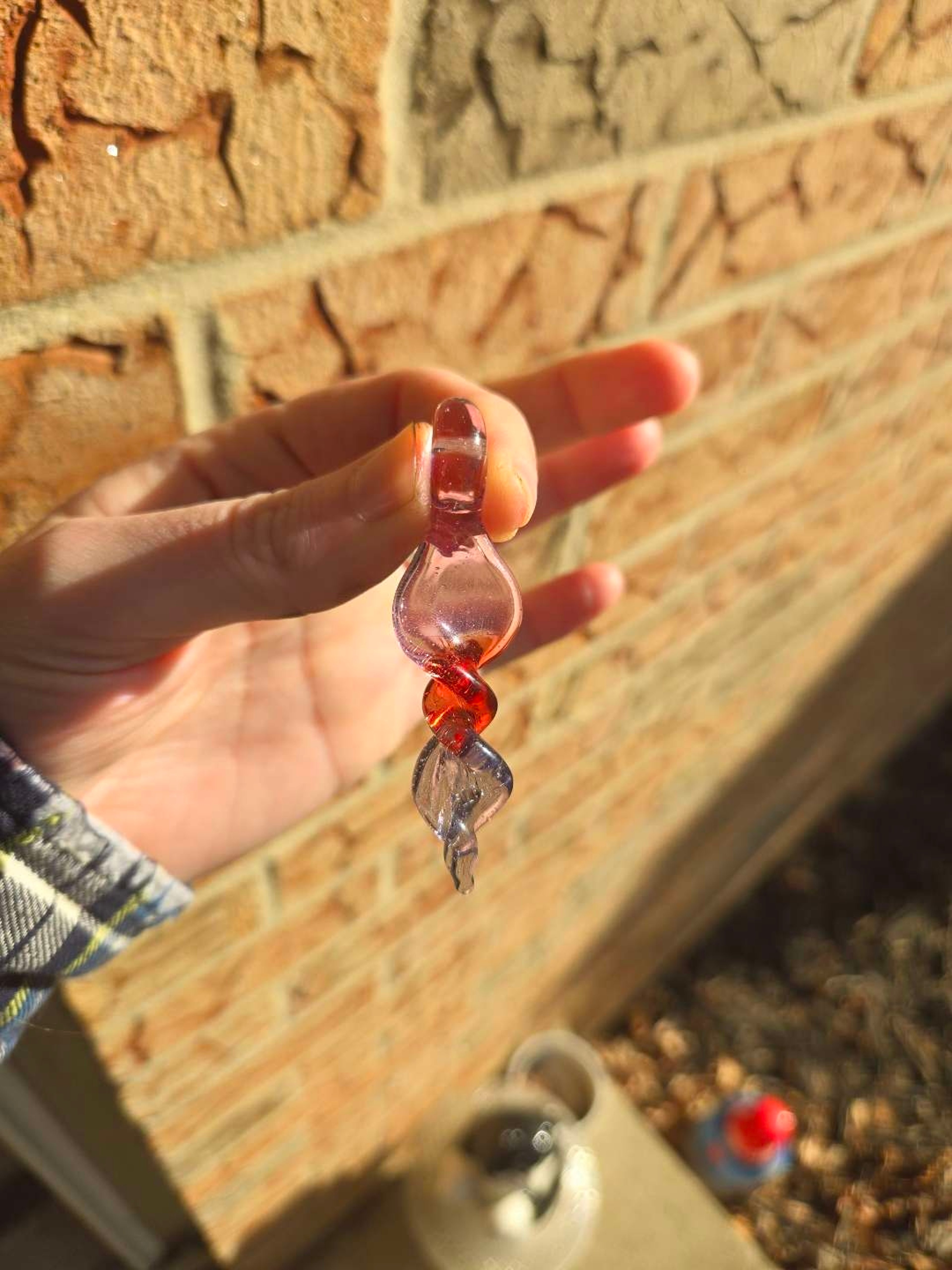 Preview pic of Incalmo Twist Pendant