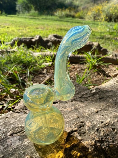 Preview pic of Glass Bubbler Pipe silver fumed Sherlock