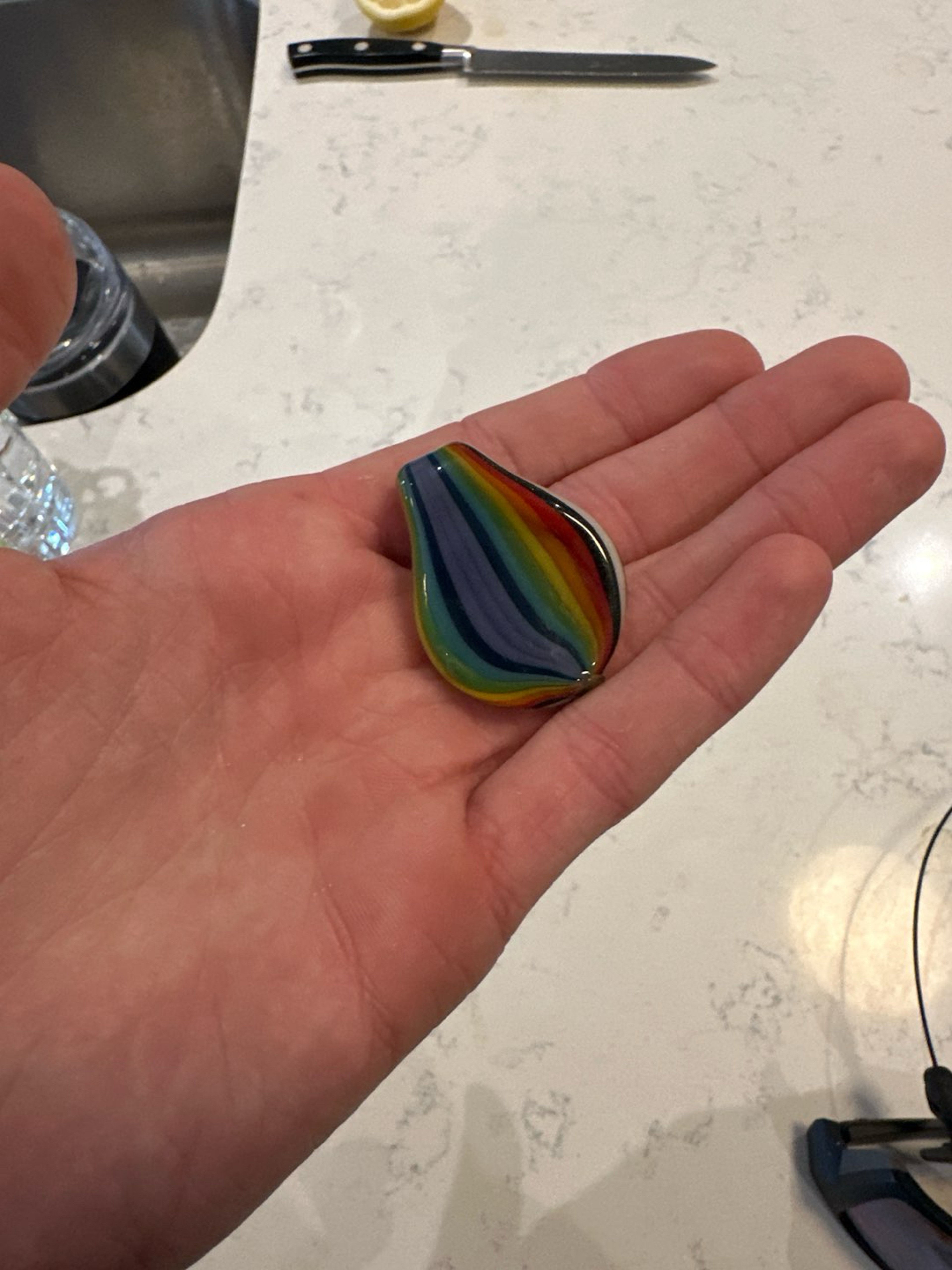 Preview pic of Plato glass wig wag pendant