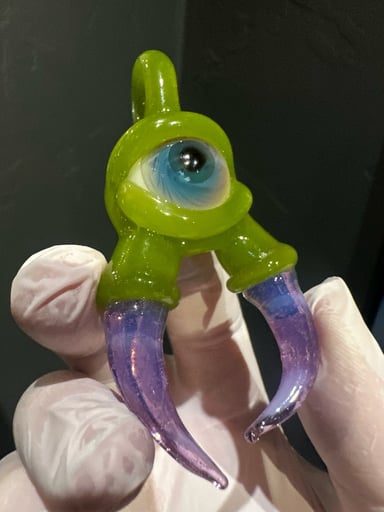 Preview pic of Kyru glass pendant