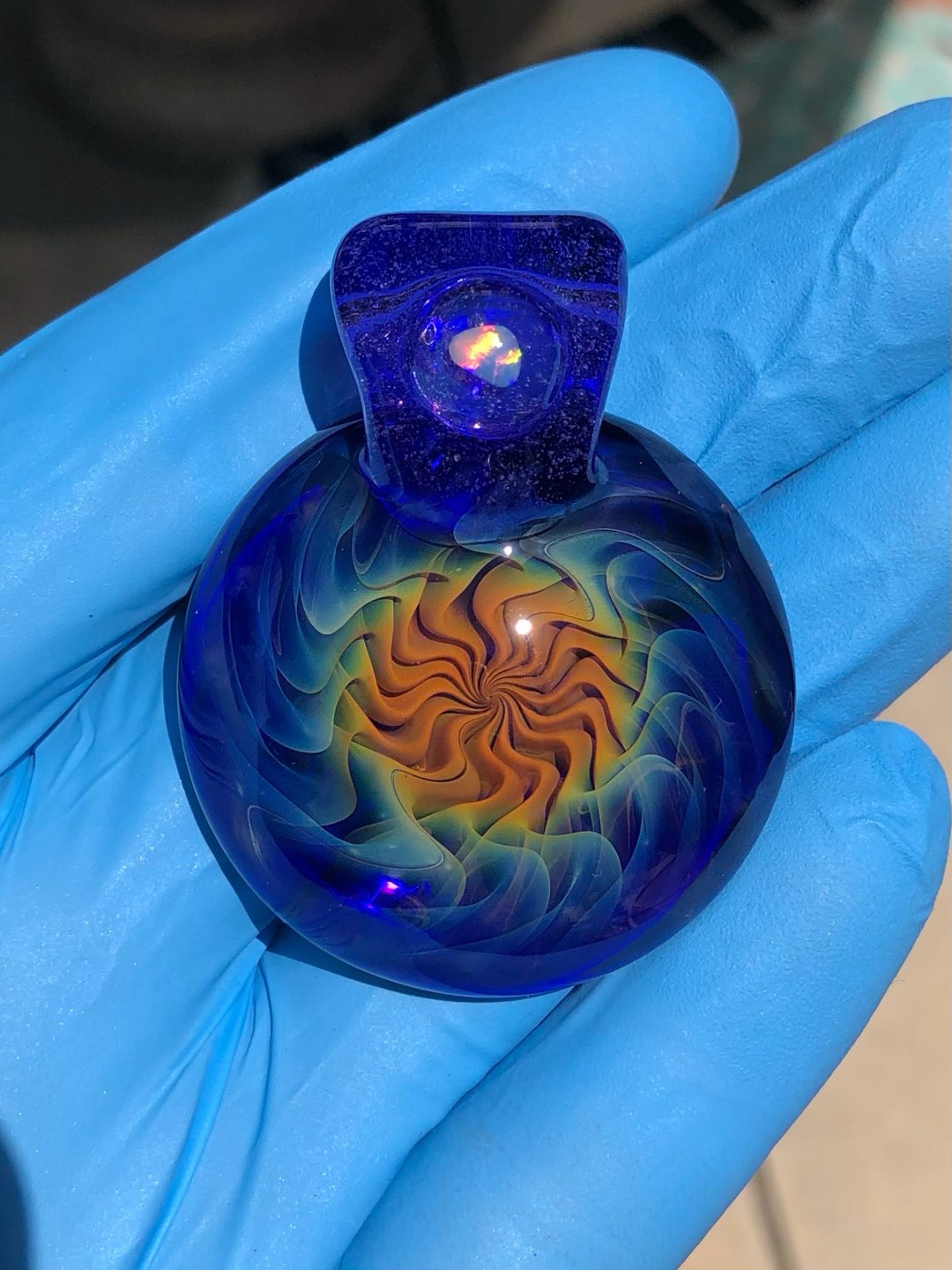 Preview pic of Fume tech pendant