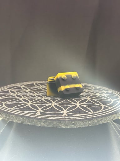 Preview pic of Stackable silicone container