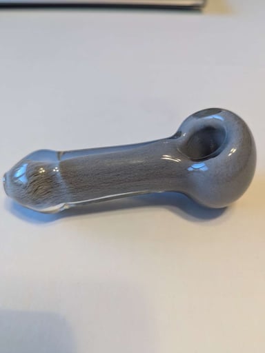 Preview pic of BILBO - grey frit handpipe