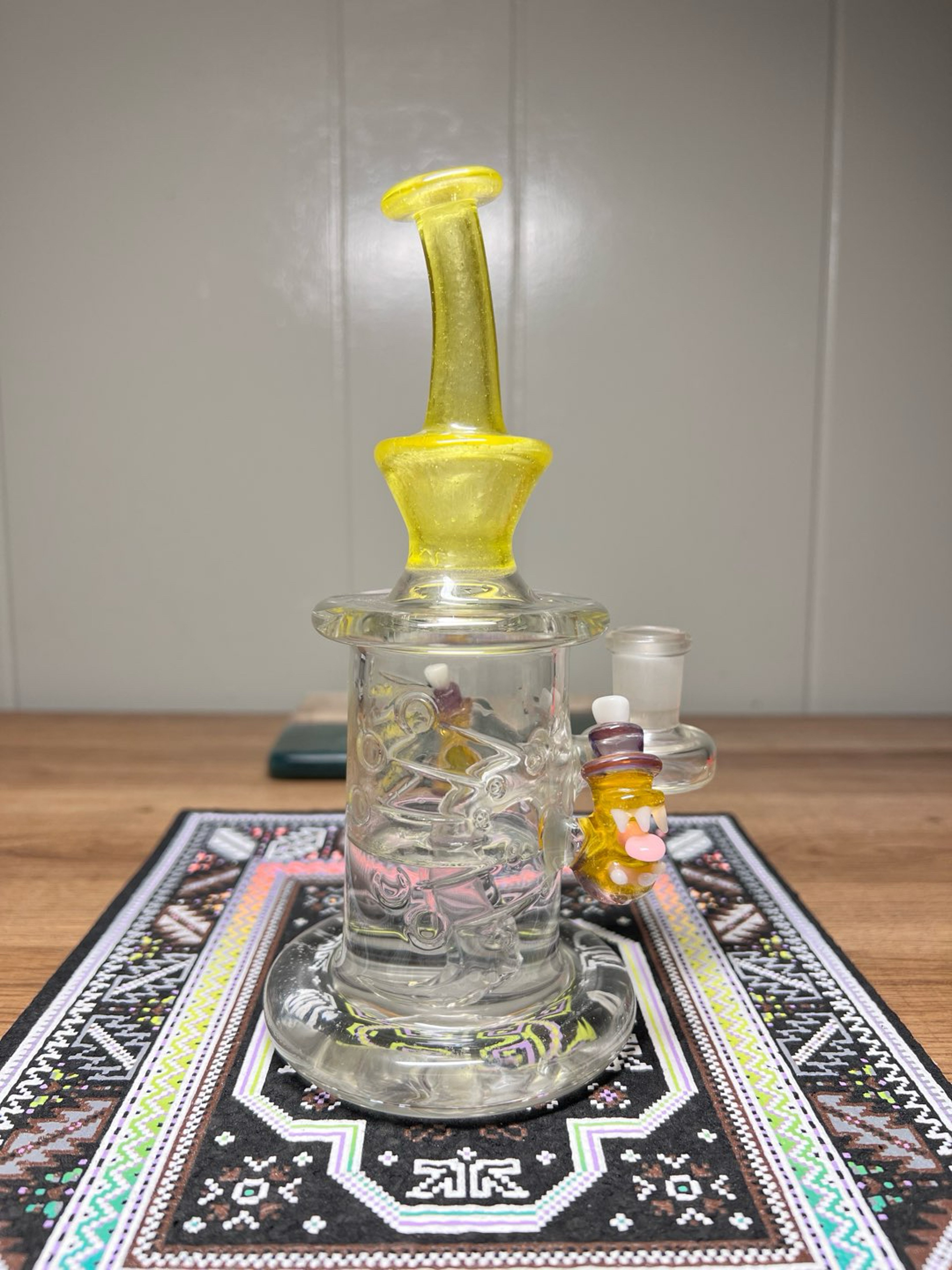 Preview pic of Skoeet X BKG Monster Spraycan jammer