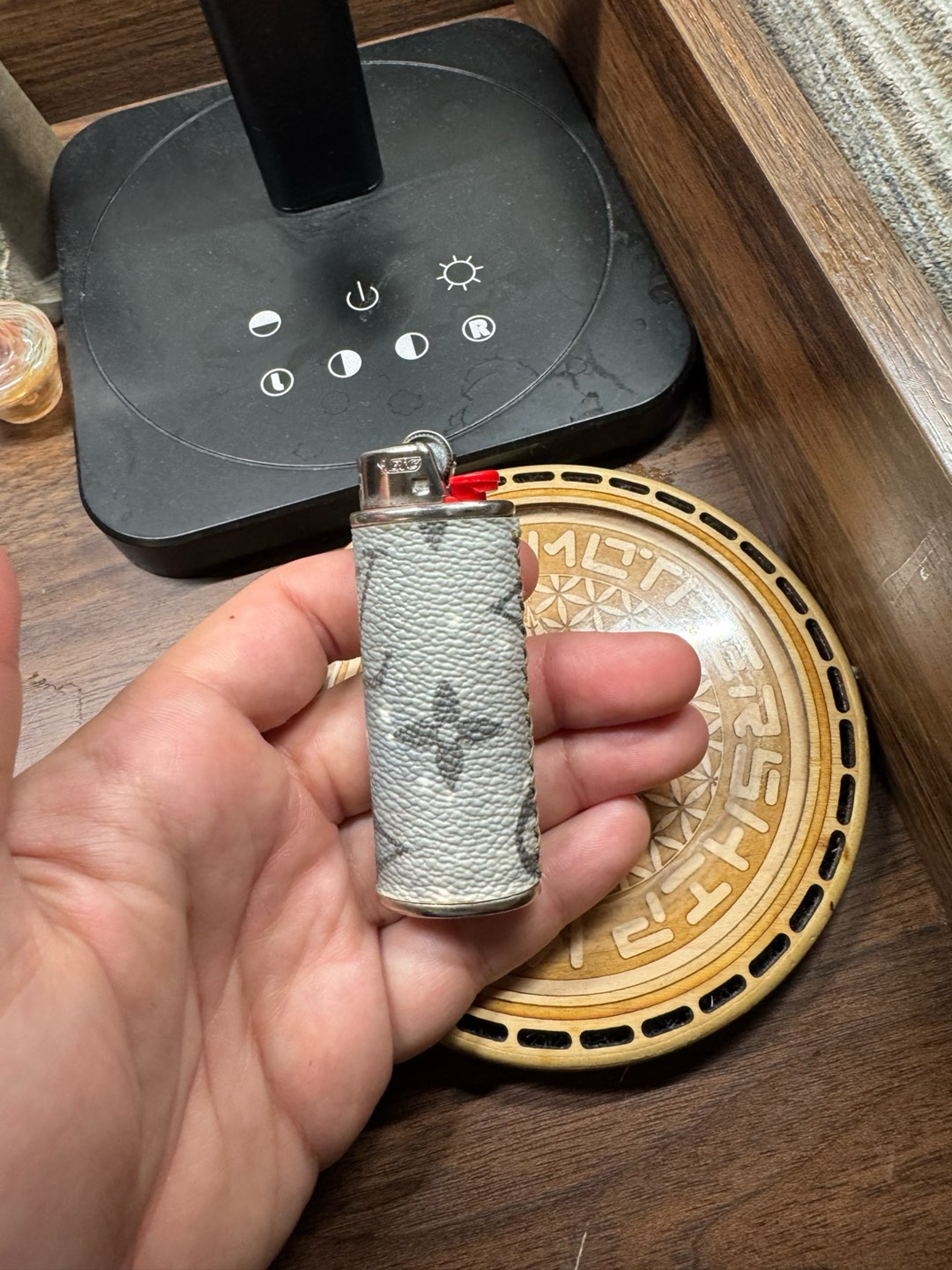 Preview pic of Reworked goods Louis Vuitton lighter (galaxy)