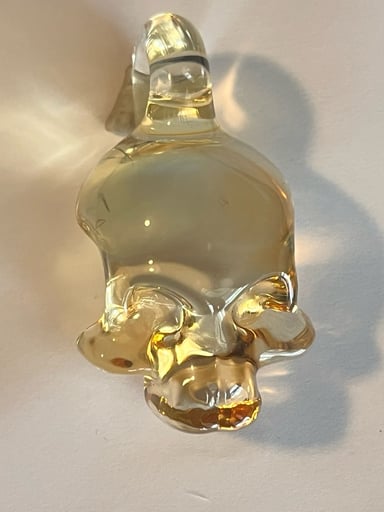 Preview pic of Clear Skull Pendant