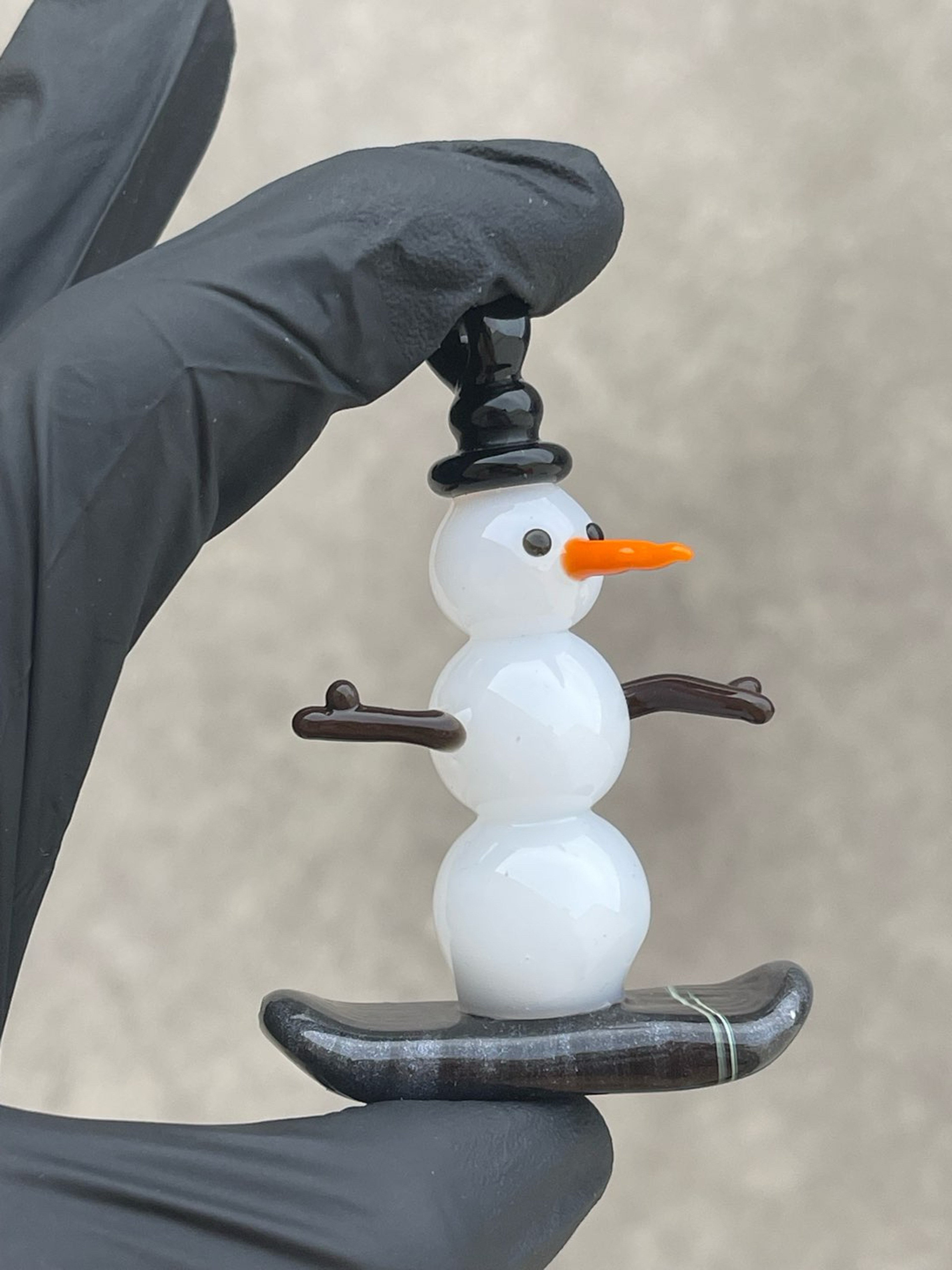Preview pic of Snowboarding snowman pendant
