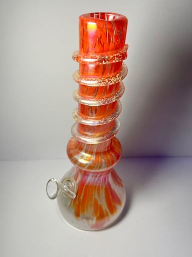 Preview pic of orange & white beaker bong