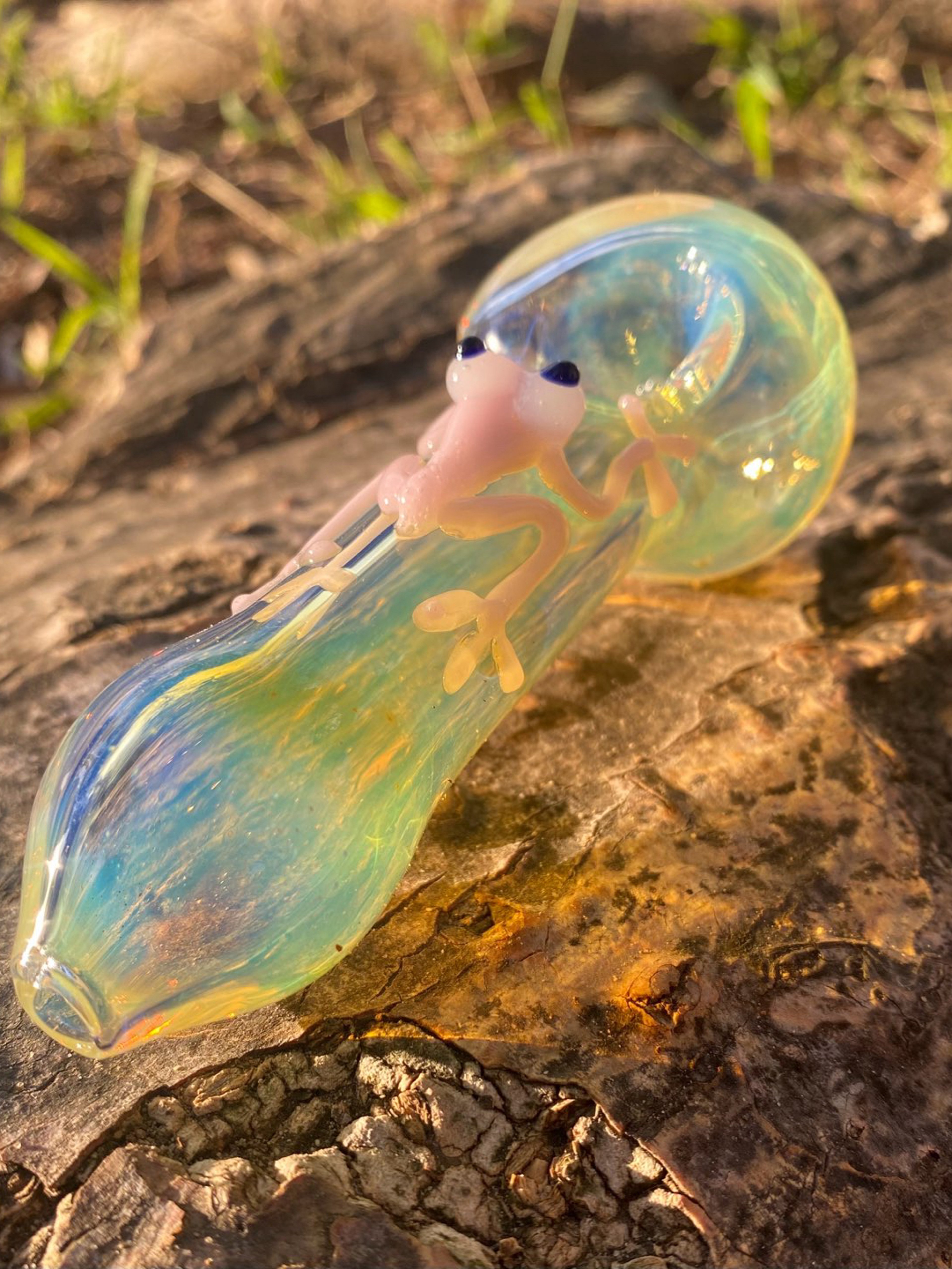 Pink Frog glass pipe image 0