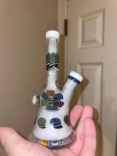 Preview pic of Chunk glass thumbprint tube