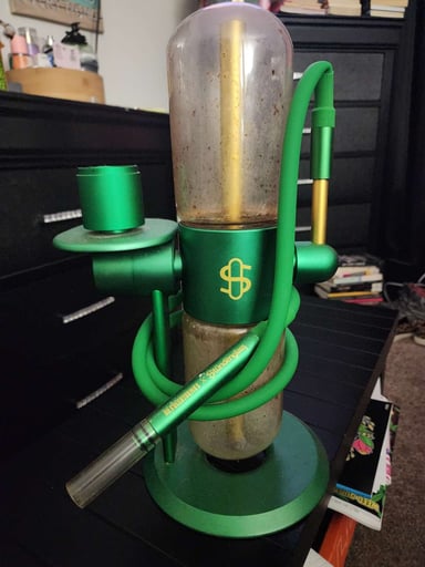 Preview pic of Dr greenthumb studenglass