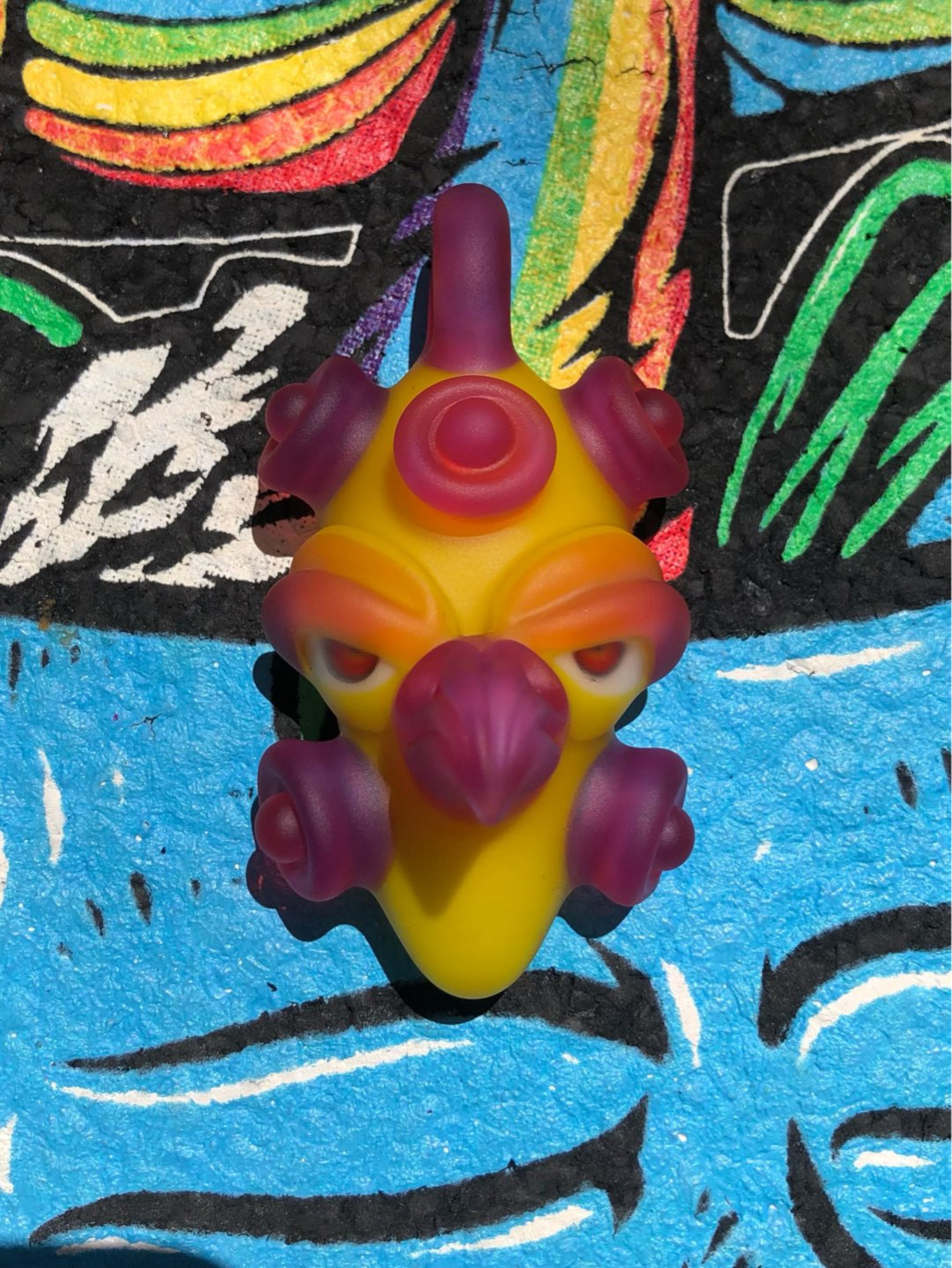 Preview pic of Creep Glass totem bird pendant