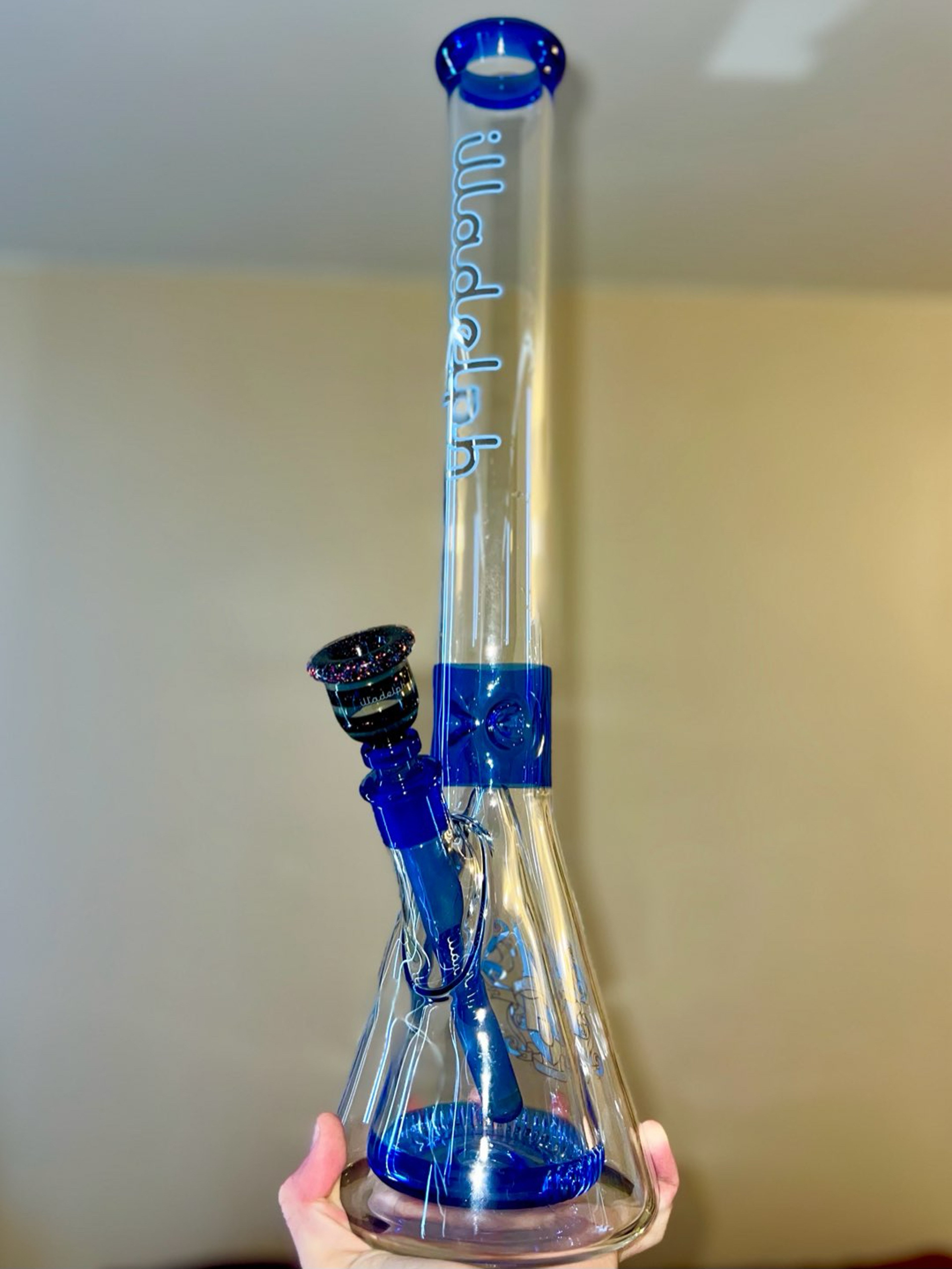 Preview pic of *PRICE DROP* Medium Illadelph Collins Sea Blue Accents