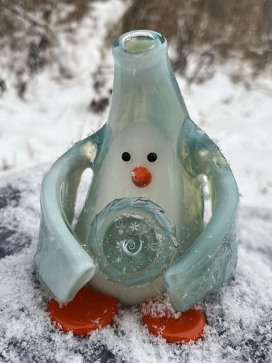 Preview pic of CHAKA GLASS FADED ICE CAVE PENGUIN RIG