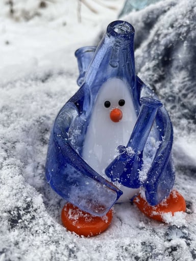 Preview pic of CHAKA GLASS CRUSHED OPAL PENGUIN RIG