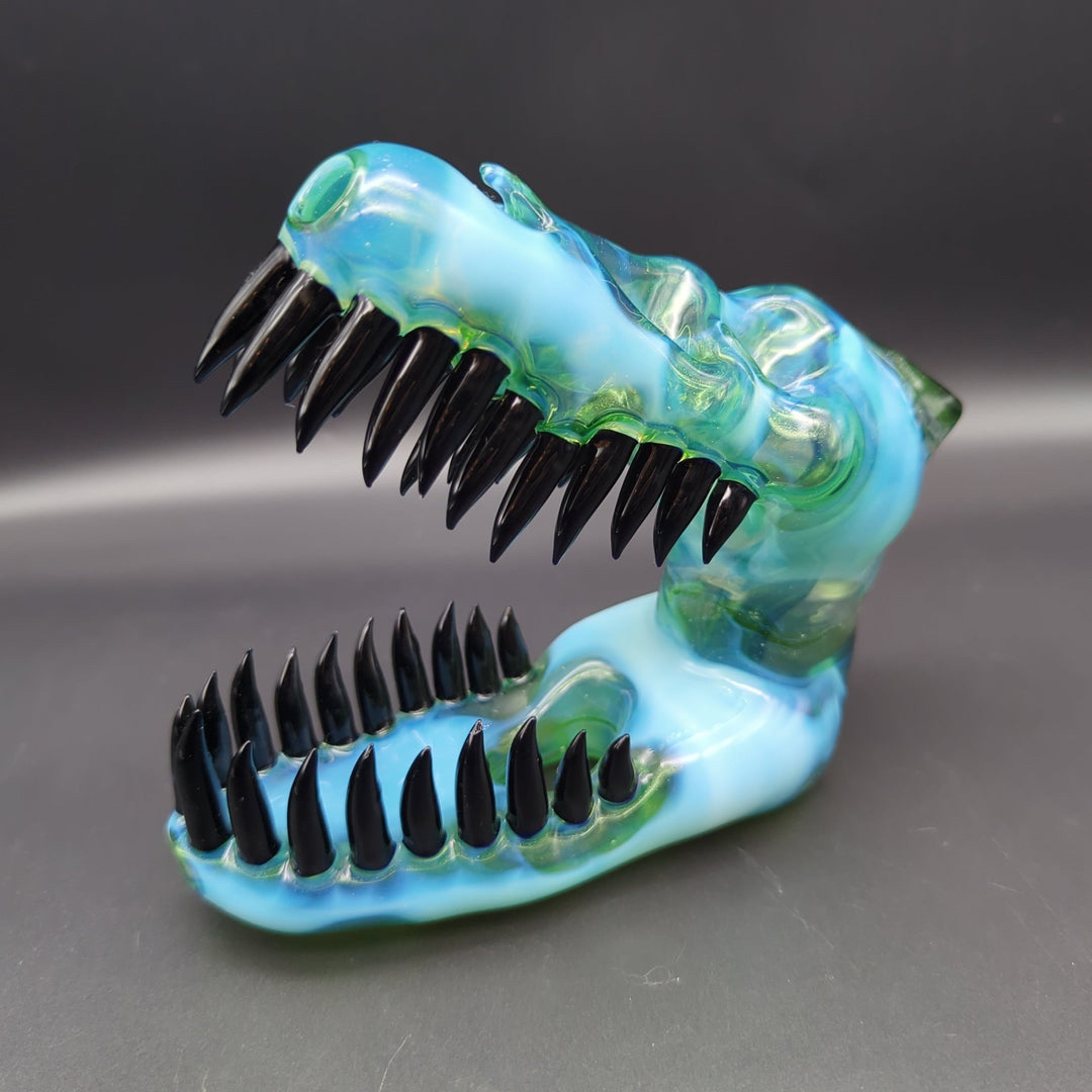 Preview pic of FULL COLOR DINO SKULL SCULPTURE RIG - BY EKA GLASS