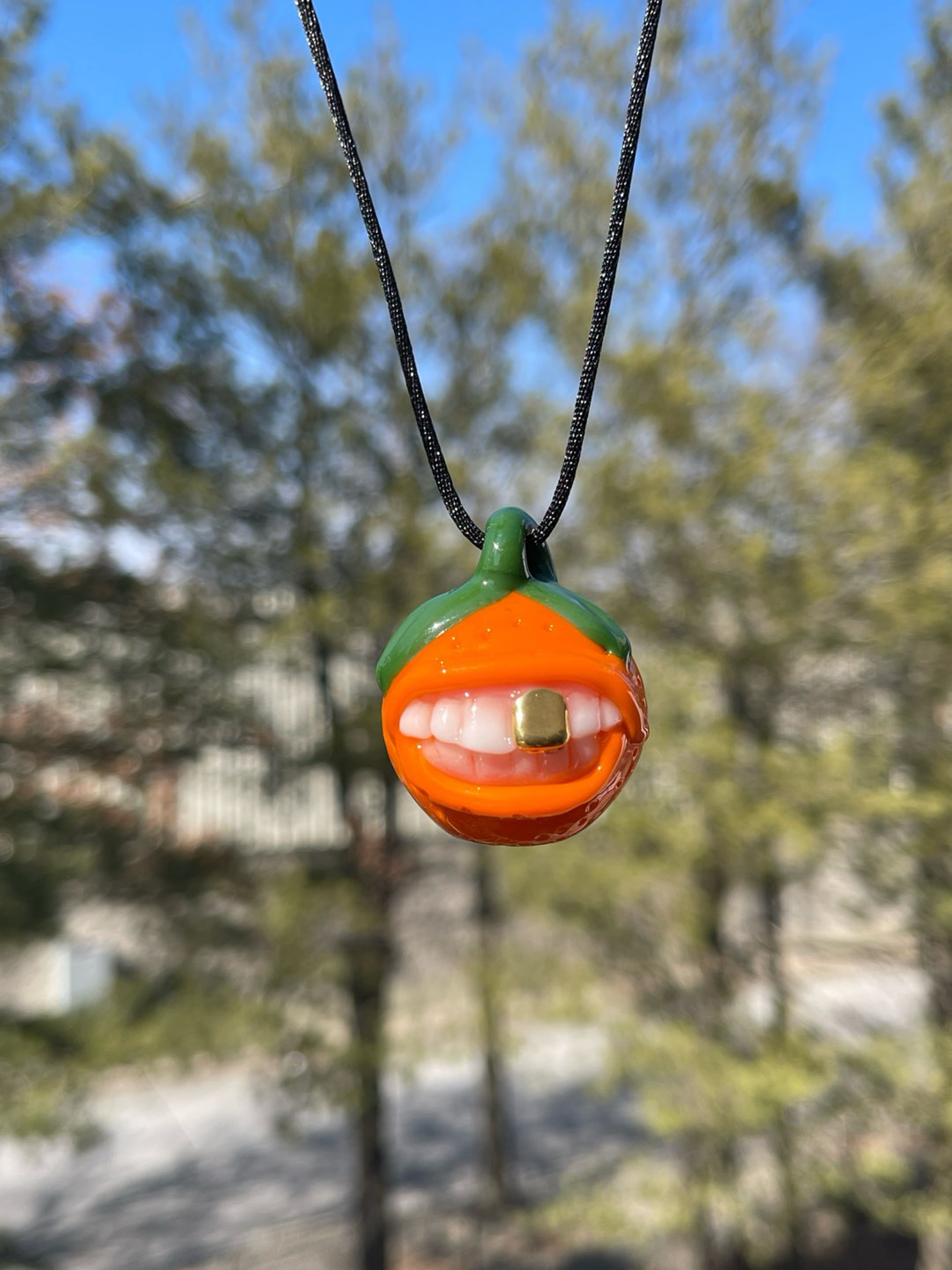 Preview pic of Toothy Orange Pendant