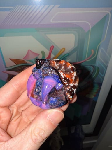Preview pic of Pinky brewtz pendant