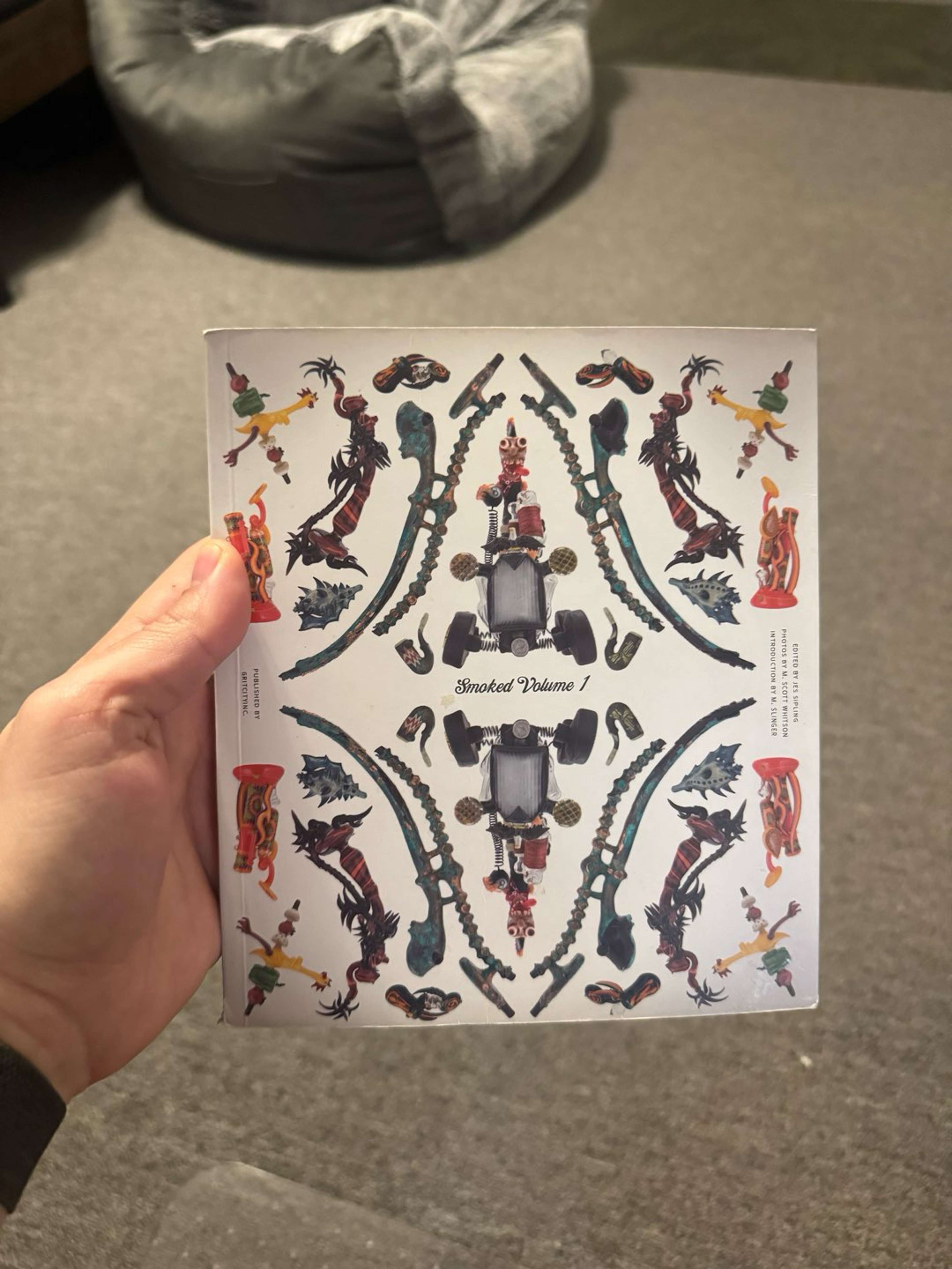 Preview pic of Smoking volume 1