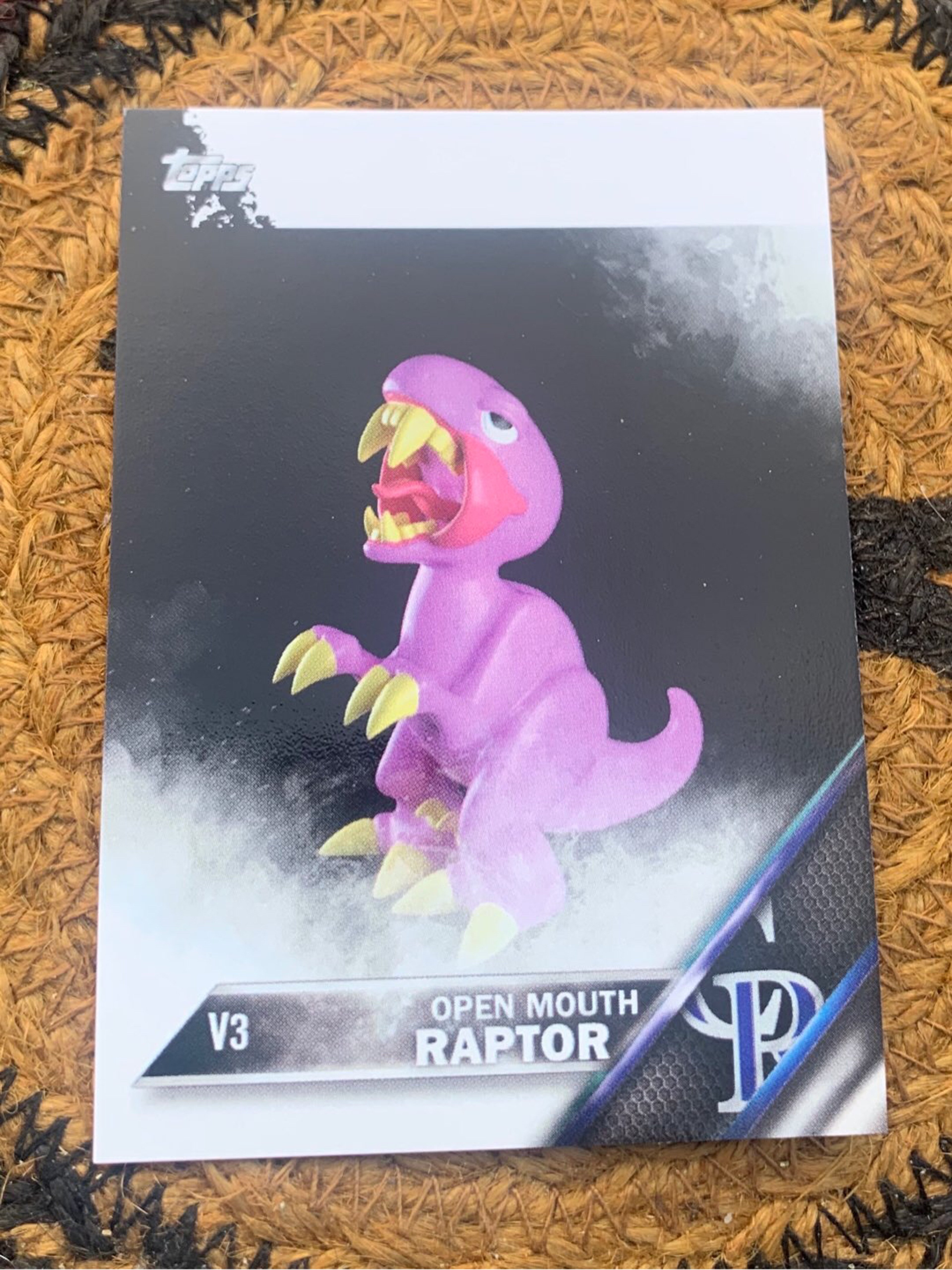 Preview pic of Elbo Colorado Rockies topps card