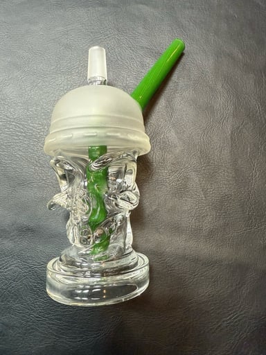 Preview pic of Evol glass chilli glass collab skull dabuccino