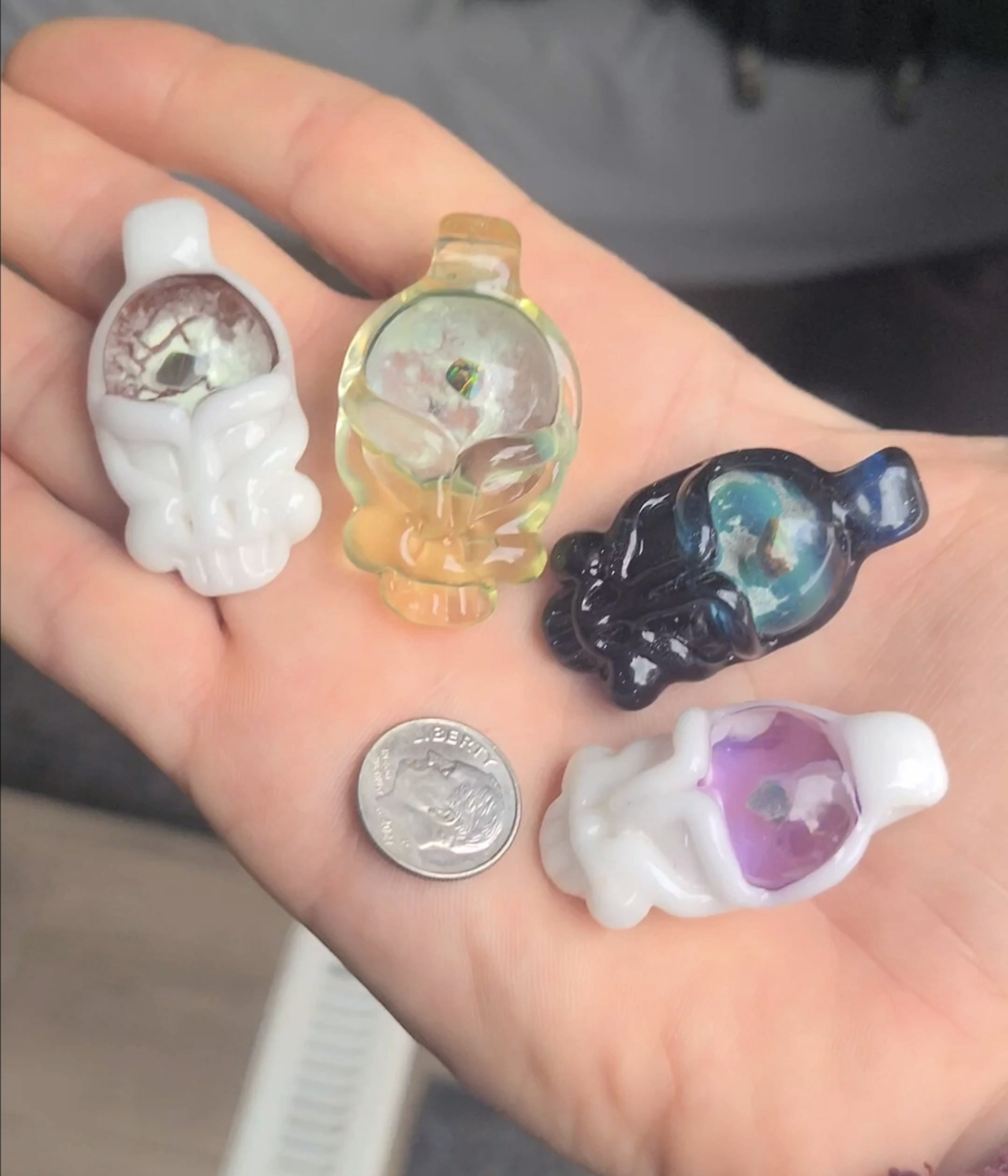 Preview pic of Mystery mini opal stealie pendant