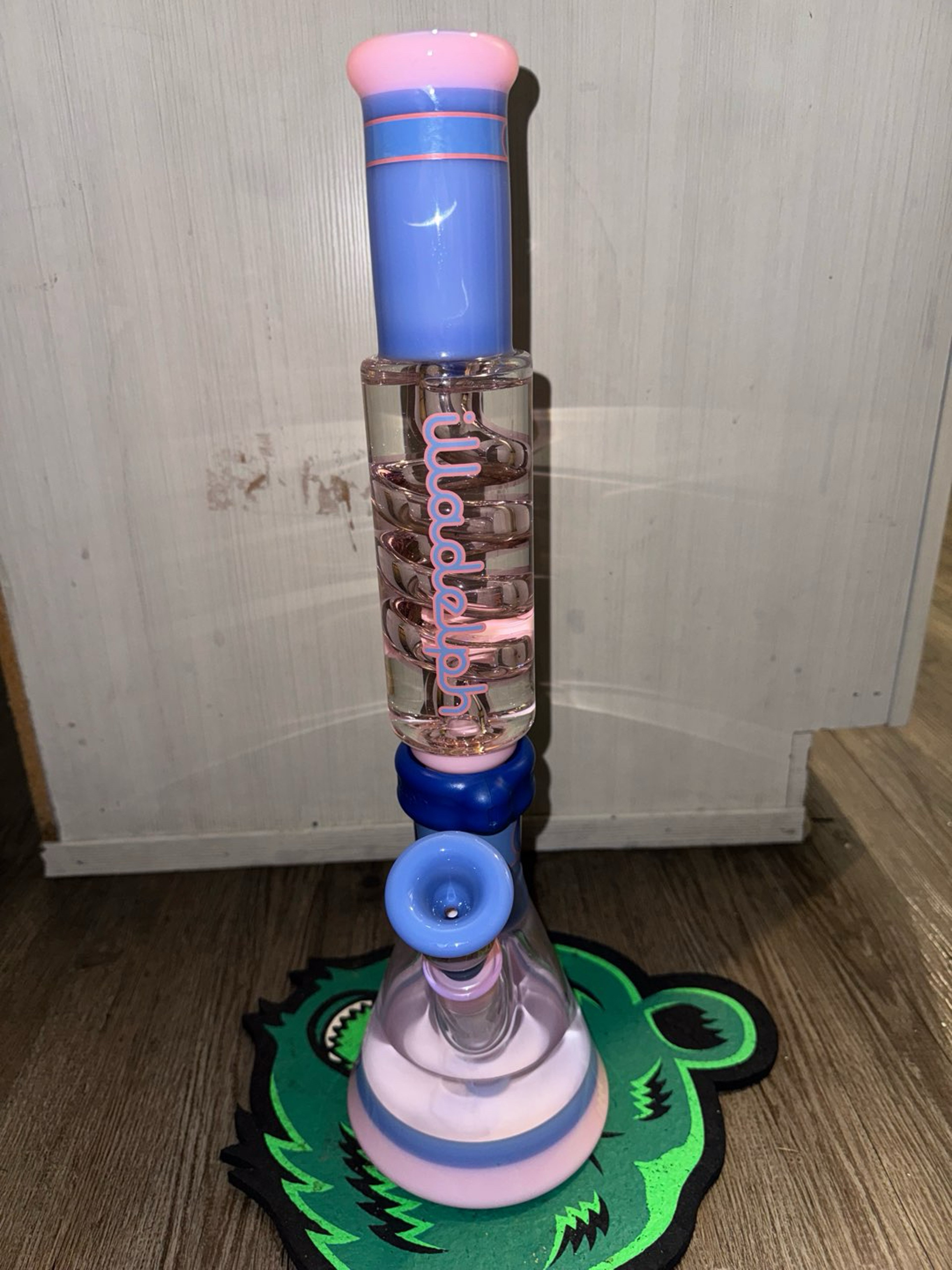 Preview pic of Illadelph Beaker Coil (Gallery Piece)