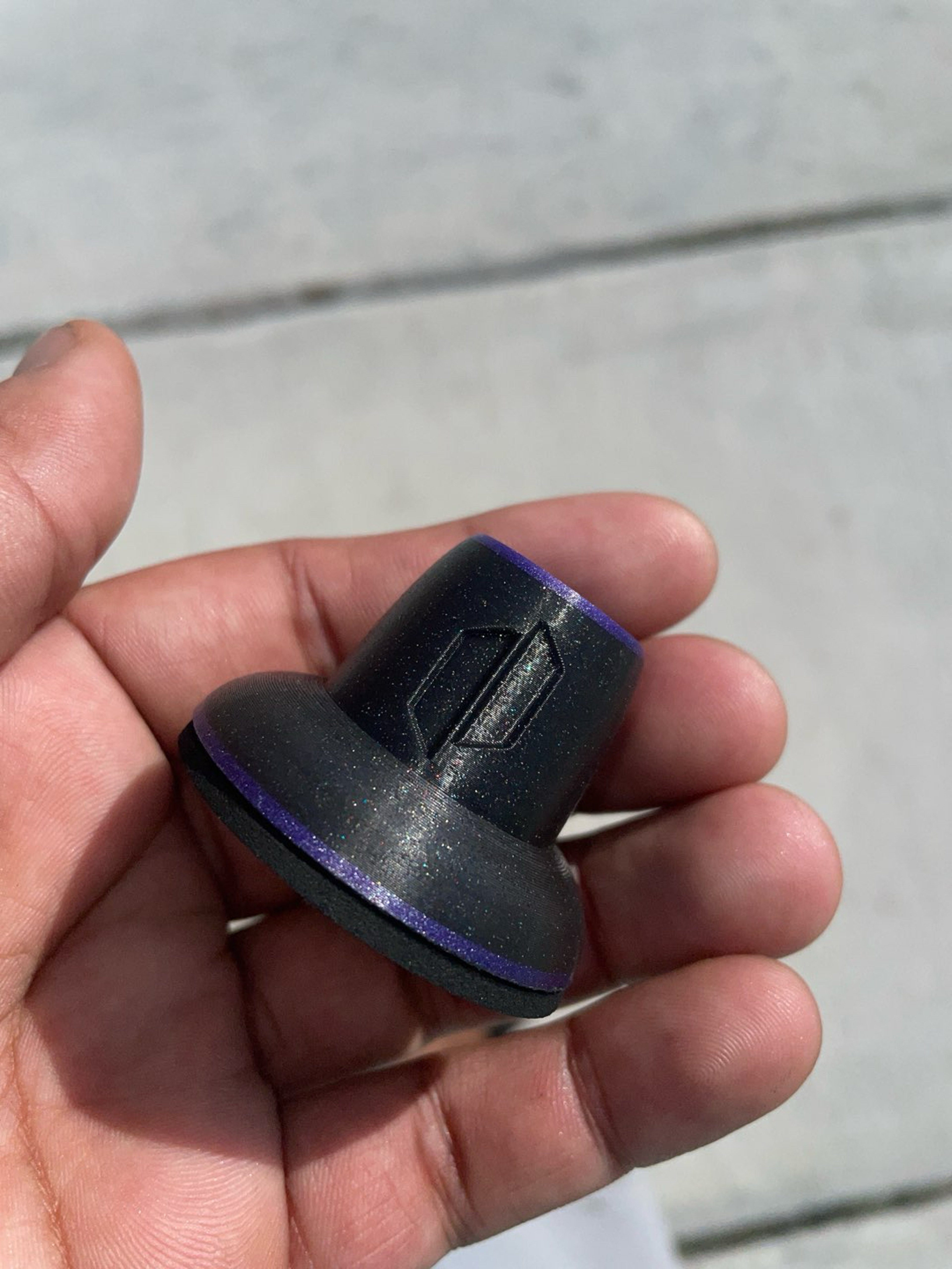 Preview pic of Puffco Pivot Stand
