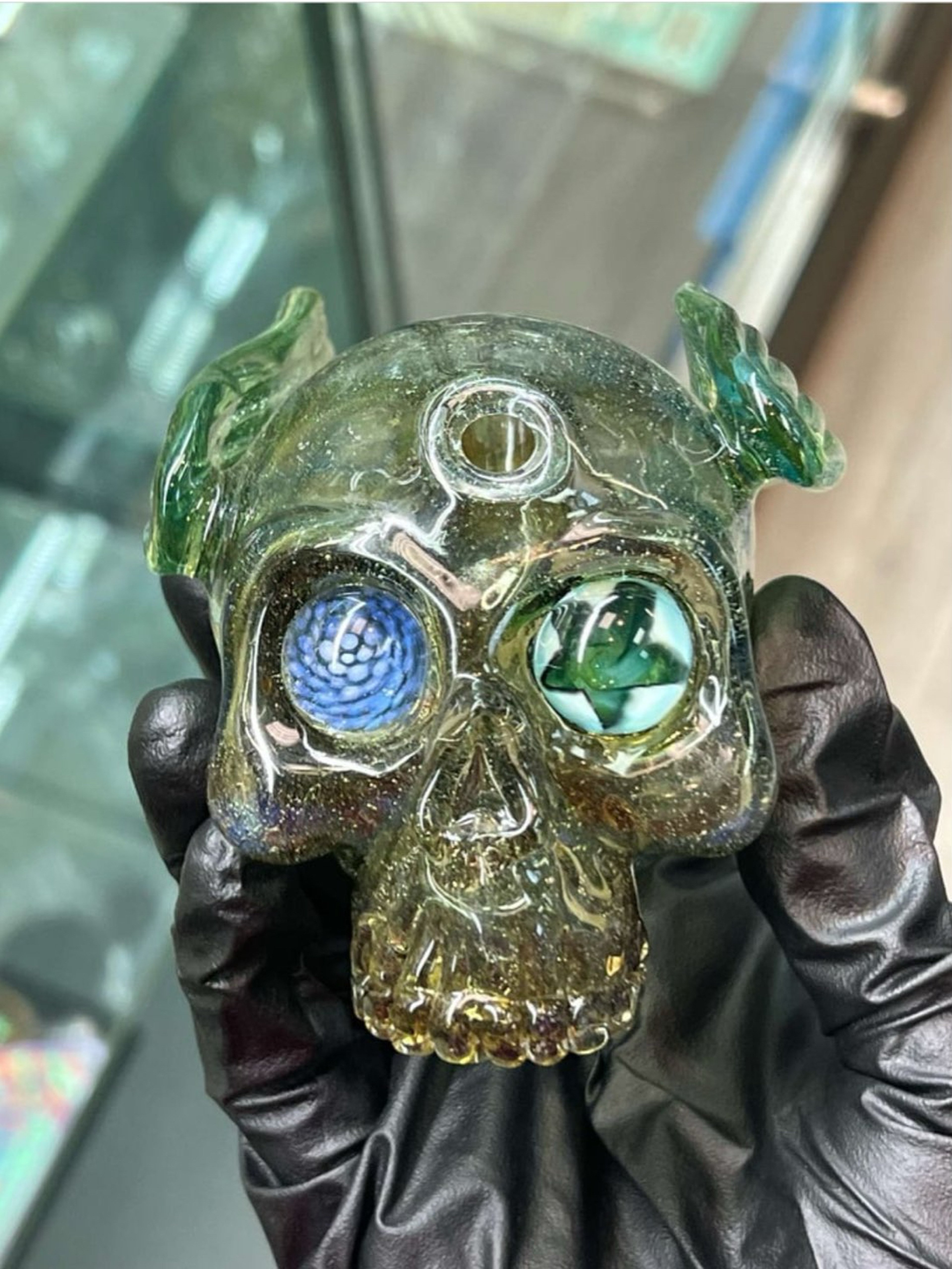 Preview pic of Sweeney Glass Skull Head