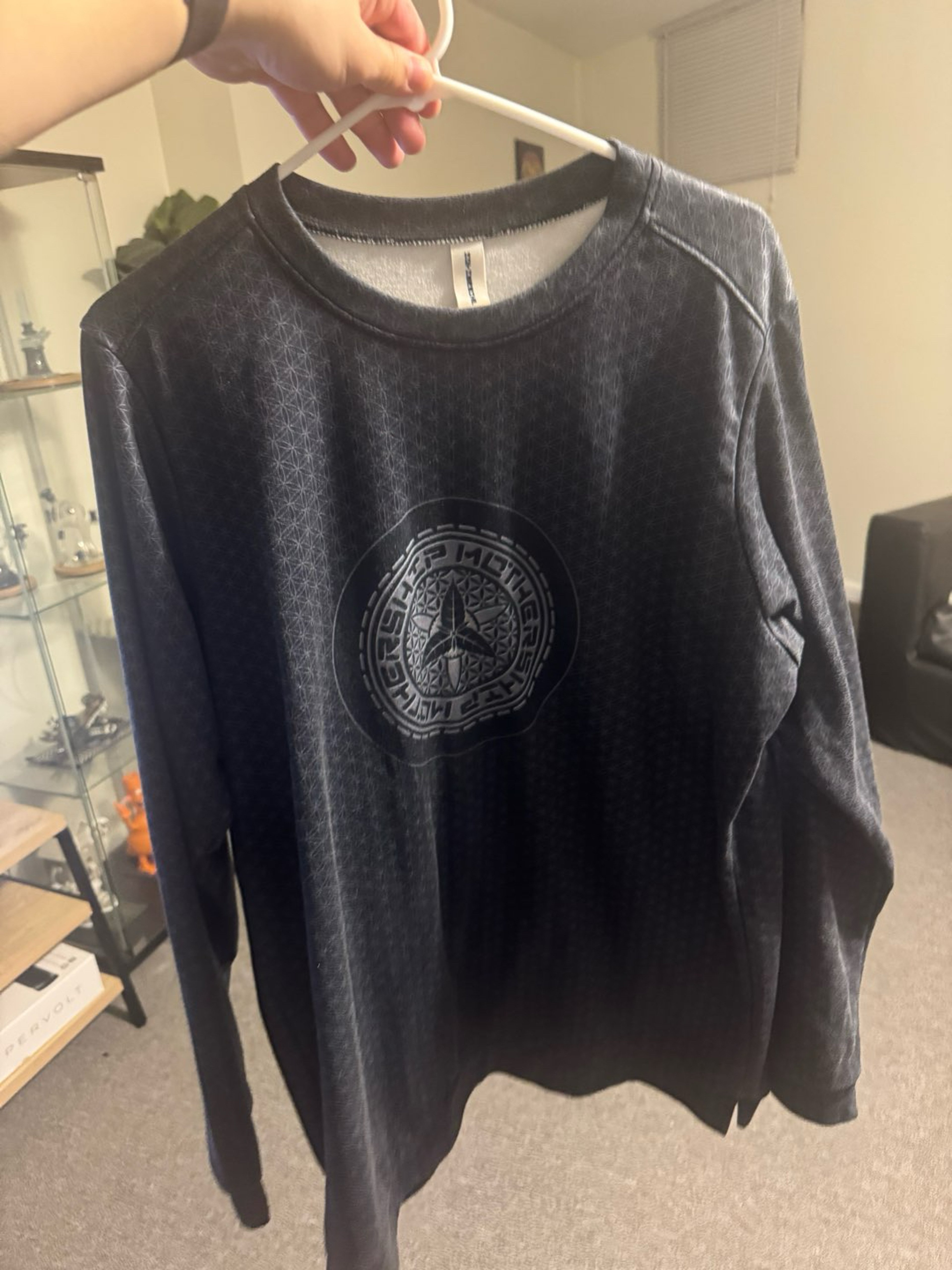 Preview pic of Mothership crew neck long sleeve large (rare)
