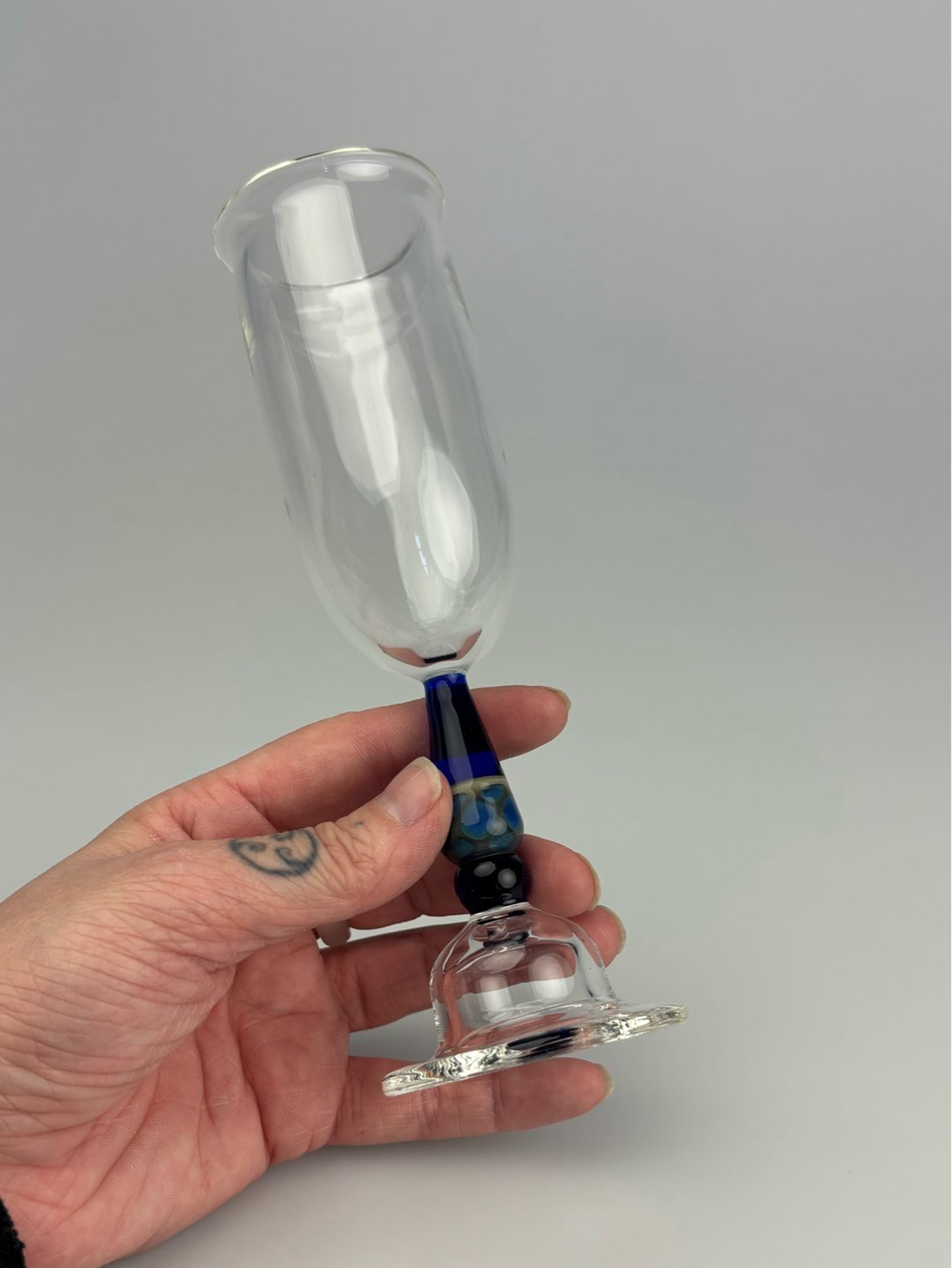 Preview pic of Cobalt//Blue Moon champagne flute