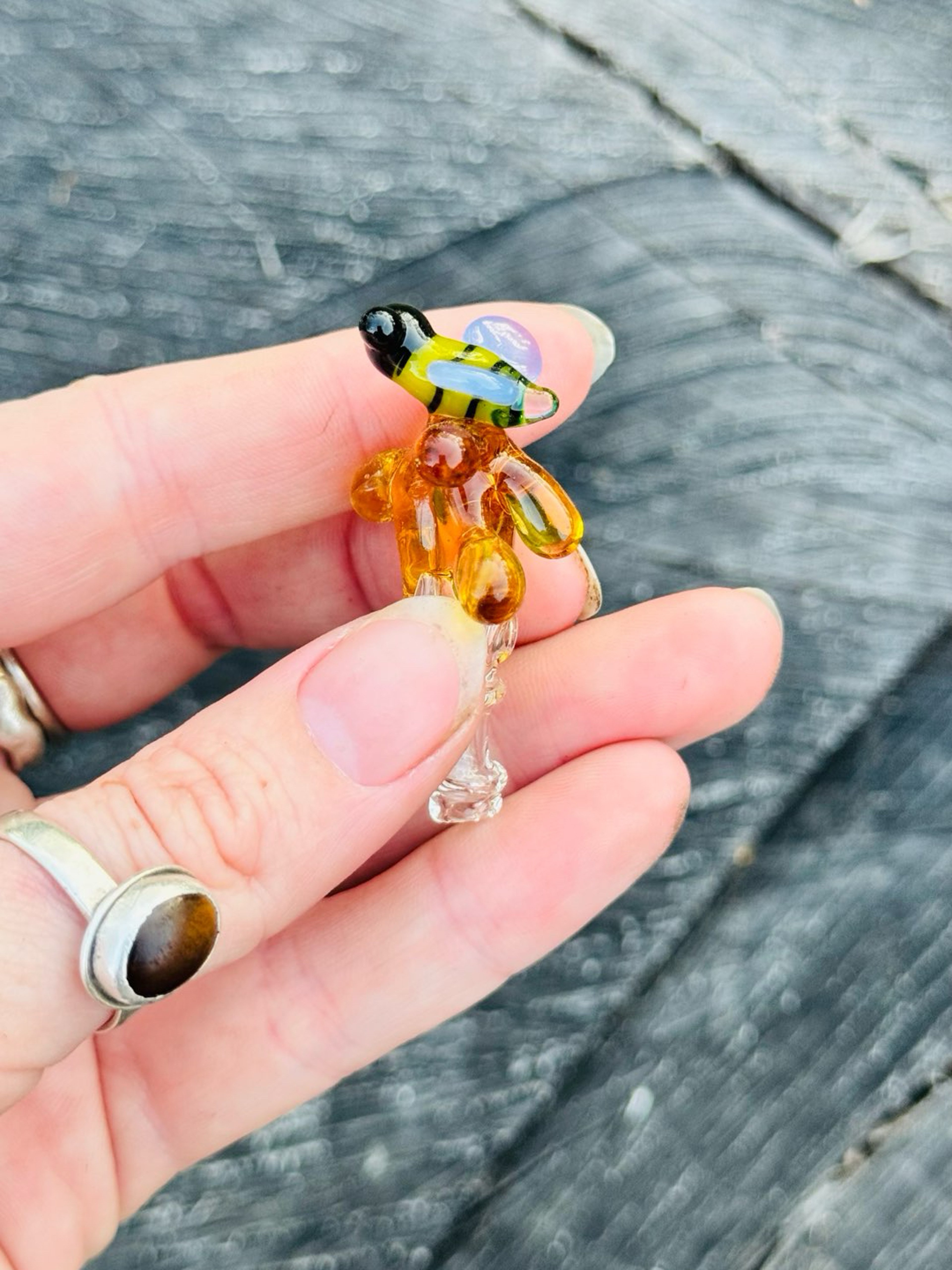 Preview pic of Bee w/ honey Joystick - proxy, new peak, 3D