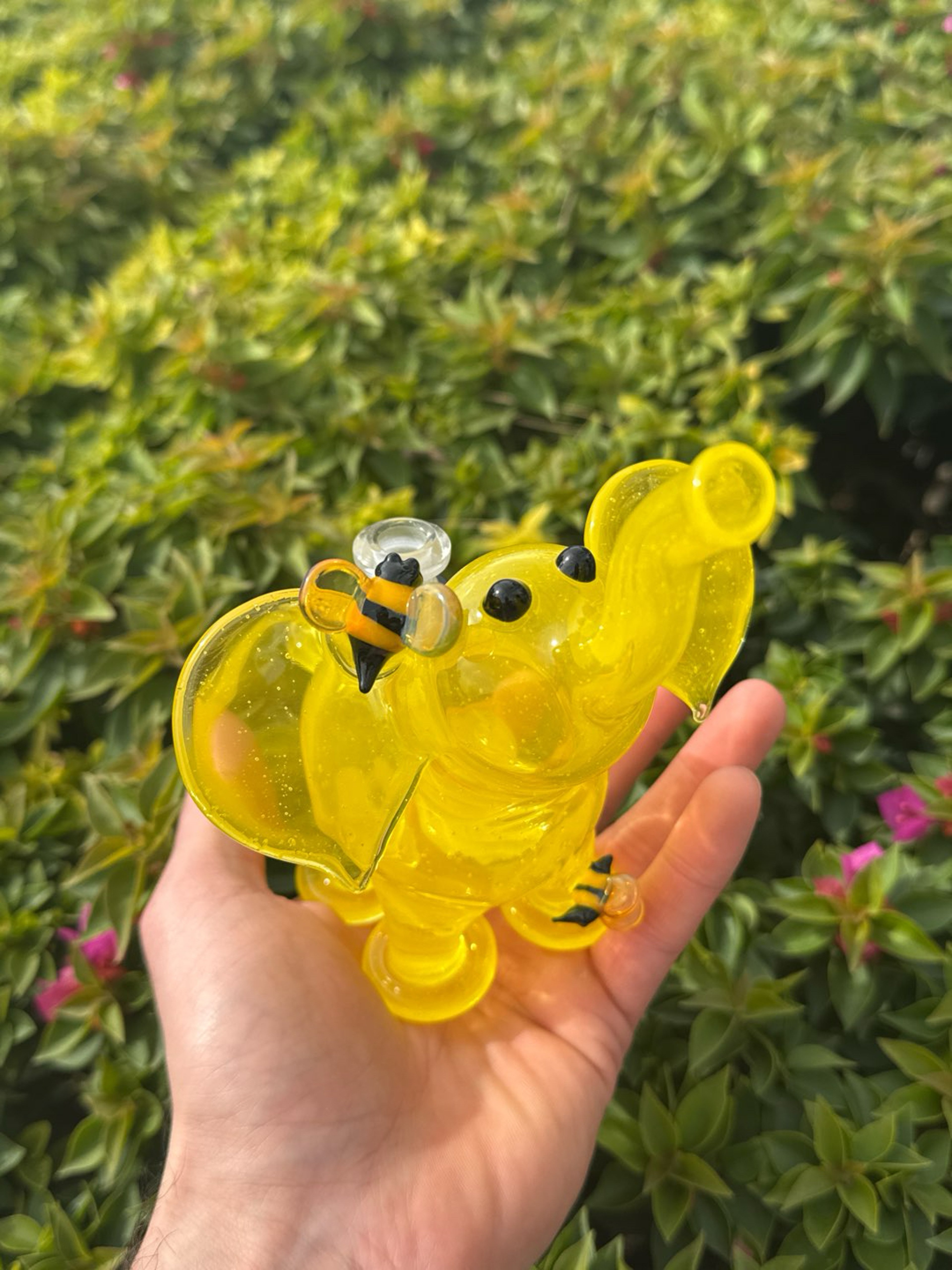Preview pic of Medium size yellow elephant rig