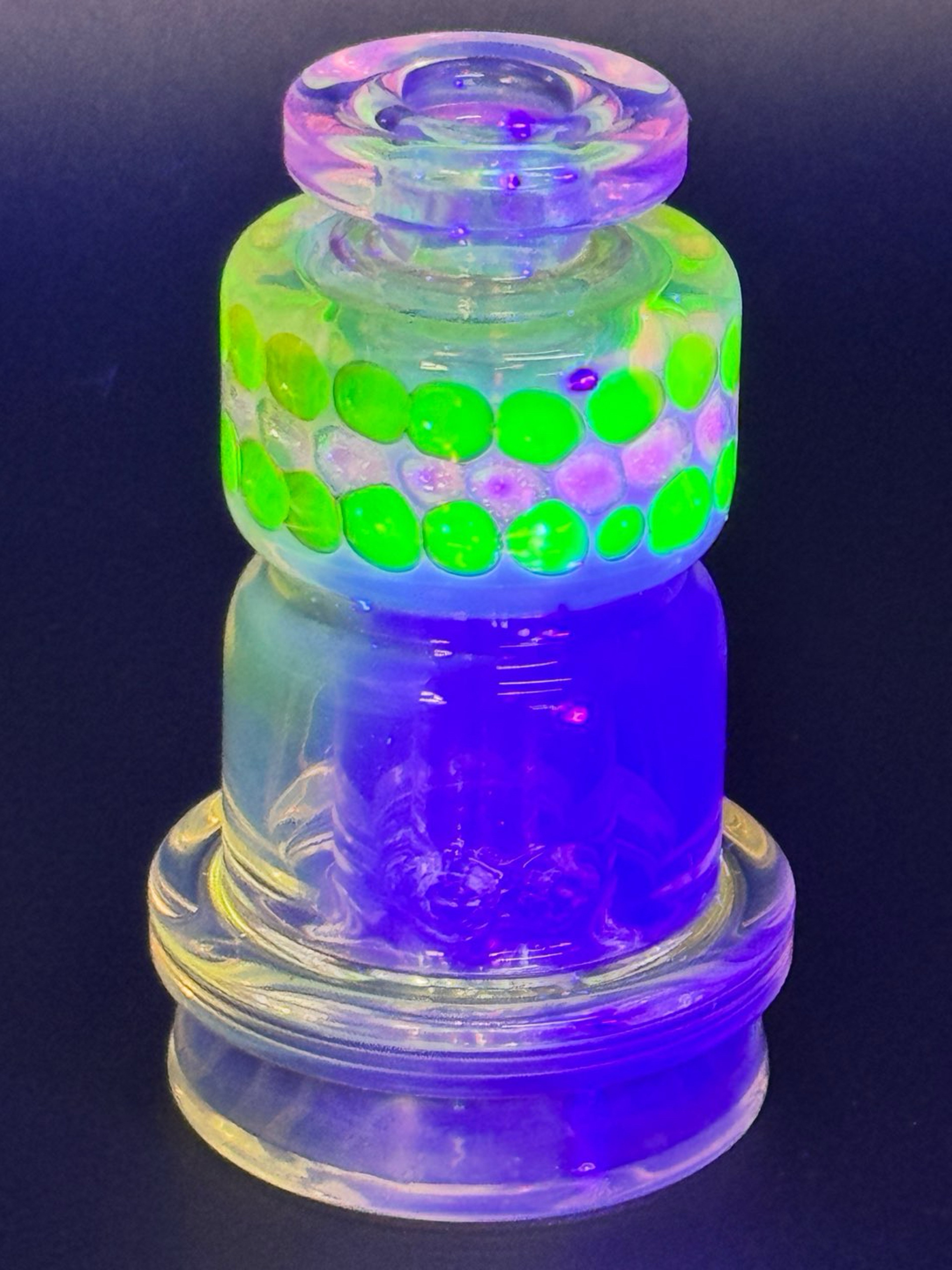 Preview pic of Spiders Glass - Mini 22’ 2-Hole Fumed UV