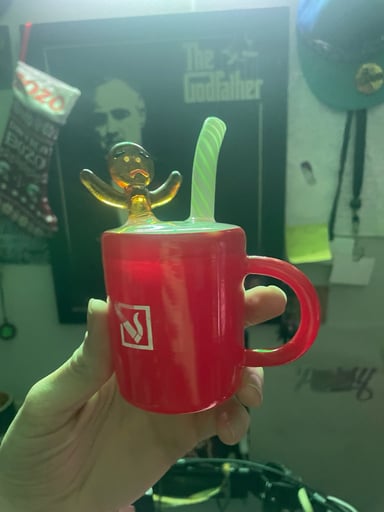 Preview pic of Daily high club bong/rig