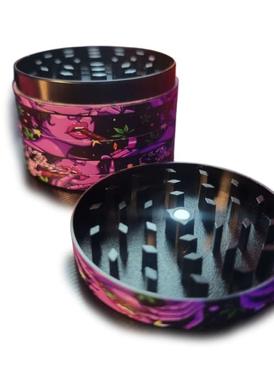 Preview pic of Lrg 3pc Grinder