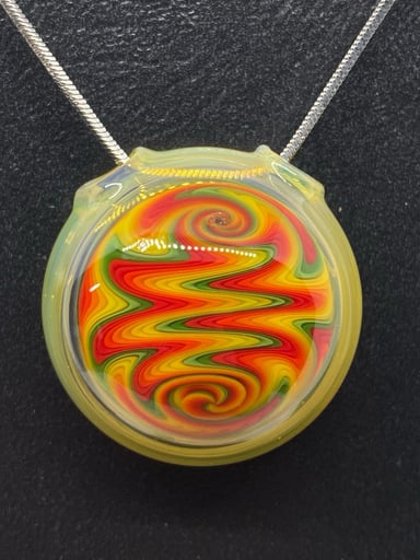 Preview pic of CDQ.Glass Wigwag Disc Pendant