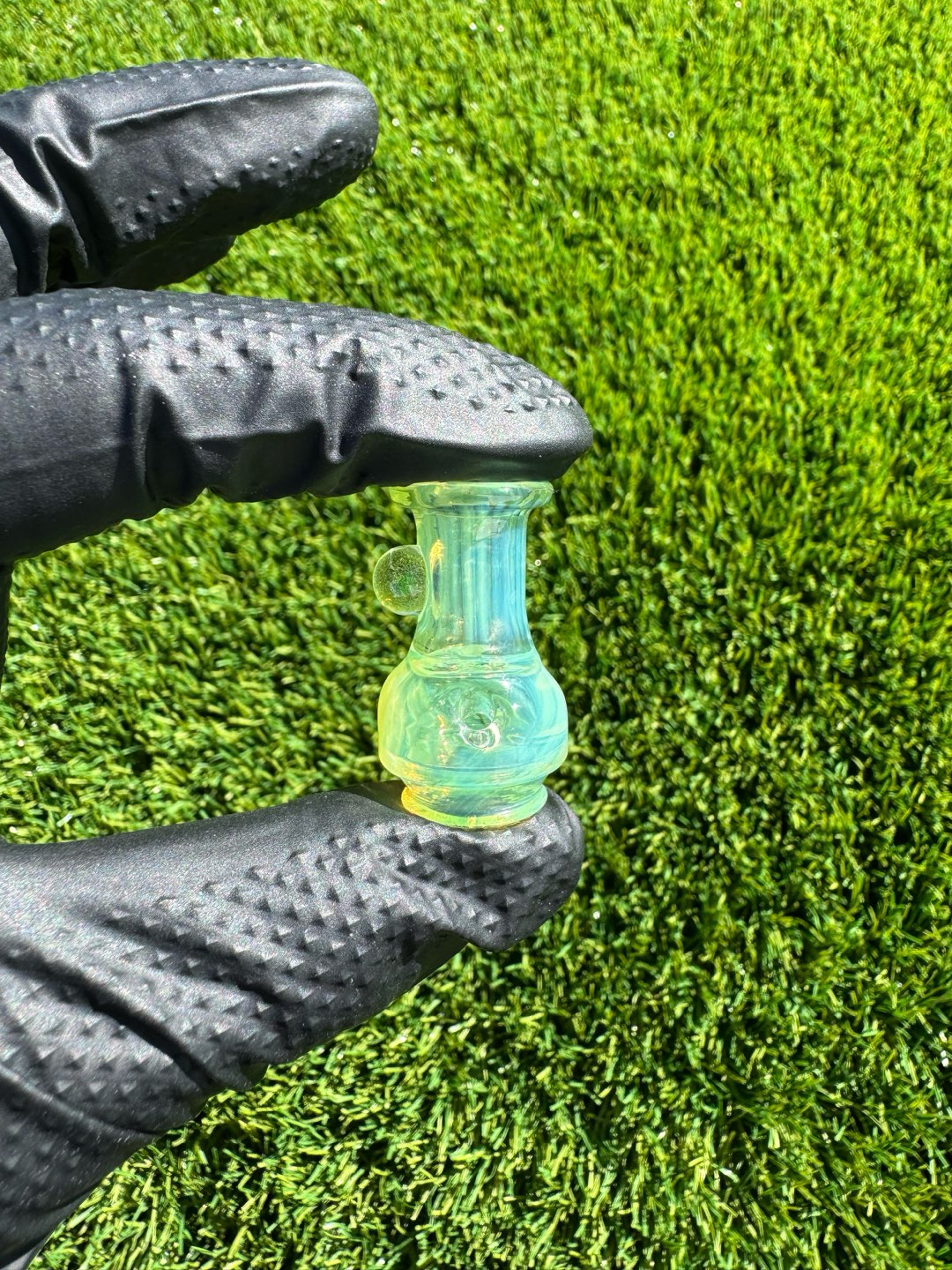 Preview pic of IRIDESCENT GLASS Pivot pivvy mouthpiece