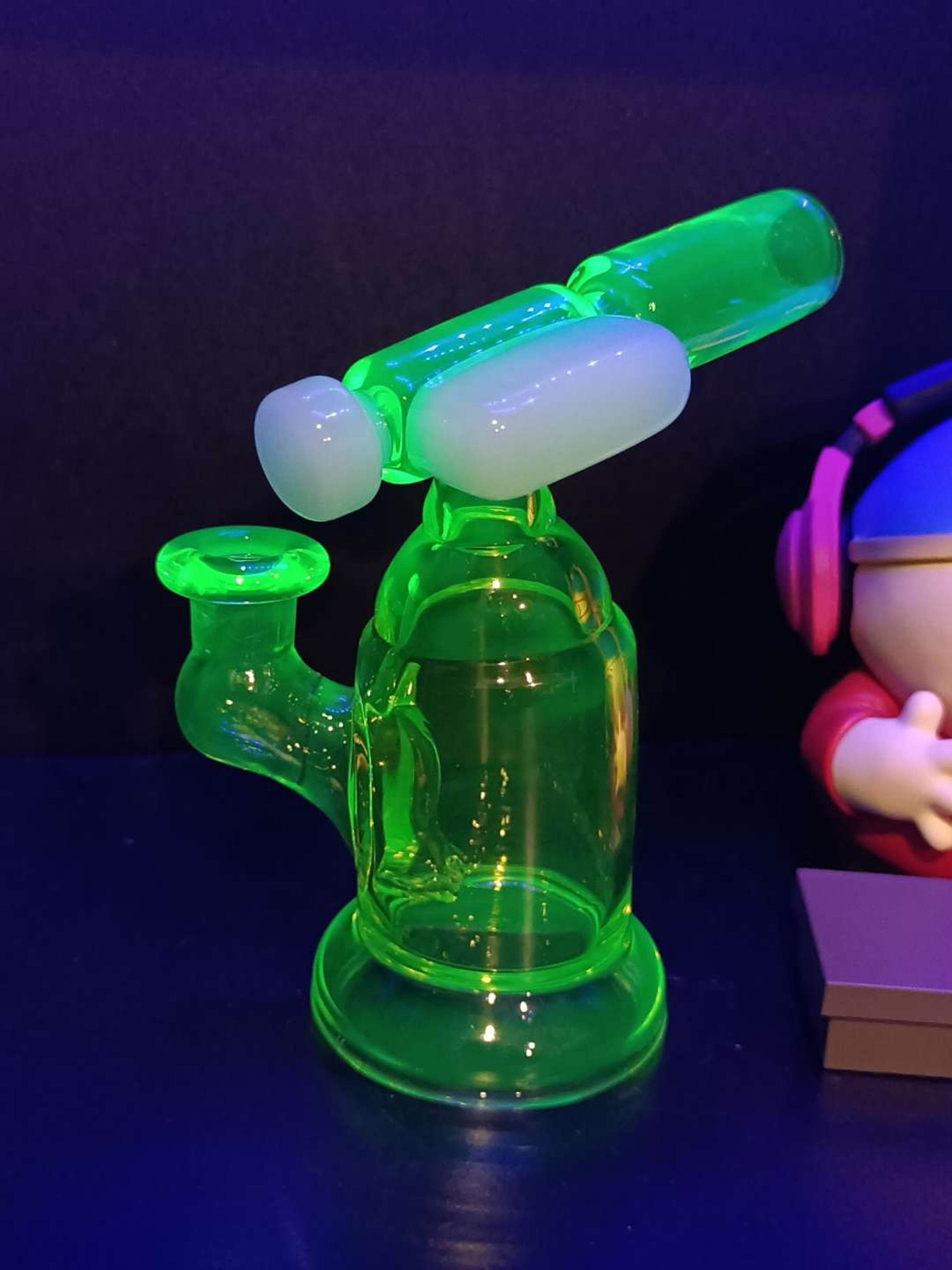 Preview pic of Certo Glass Illuminati Miniature Blazer 10mm Rig