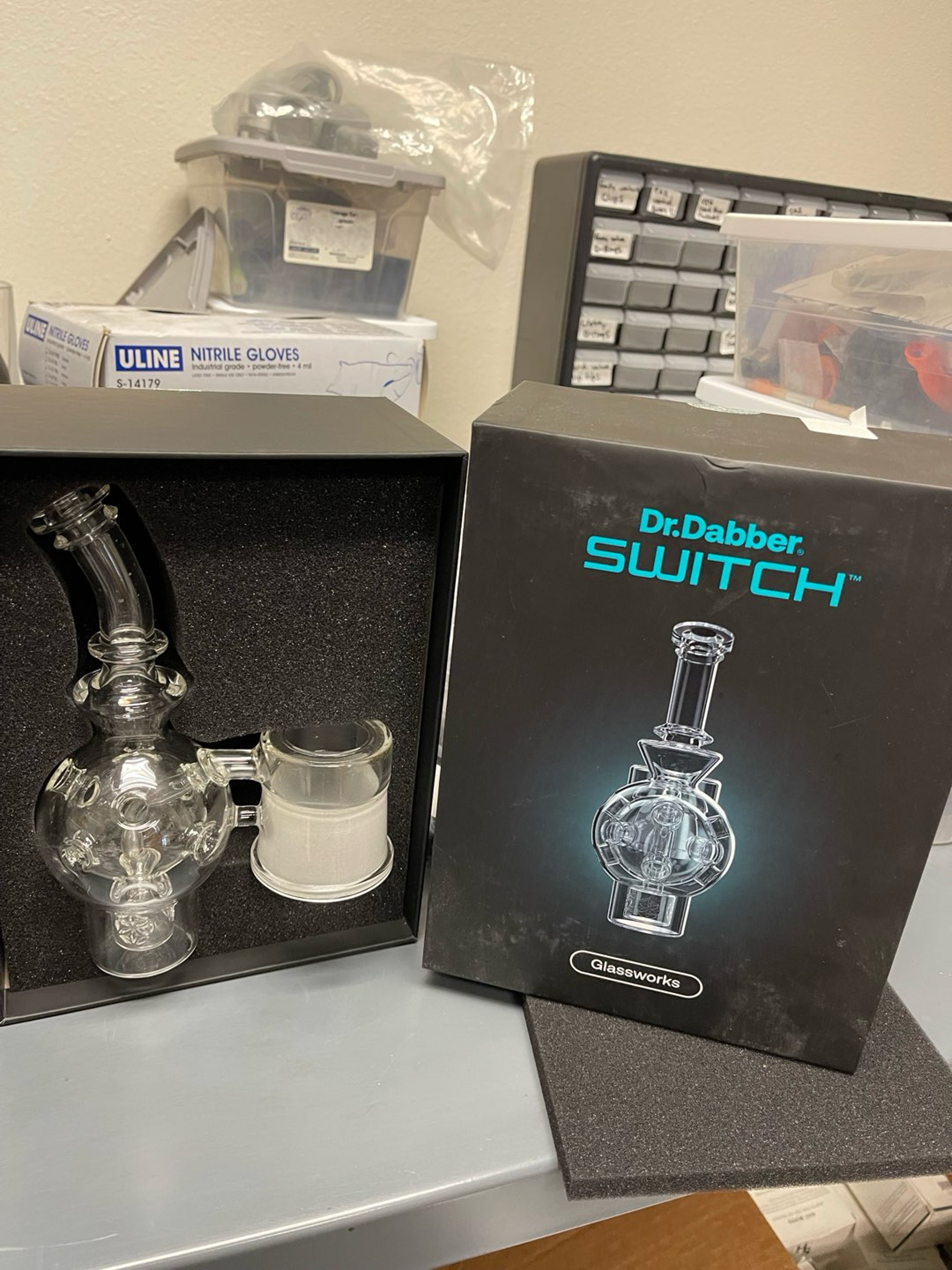 Preview pic of Dr. Dabber Switch Hive Ball Glass