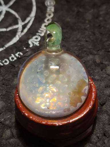 Preview pic of Vivid fume stamp Pendant