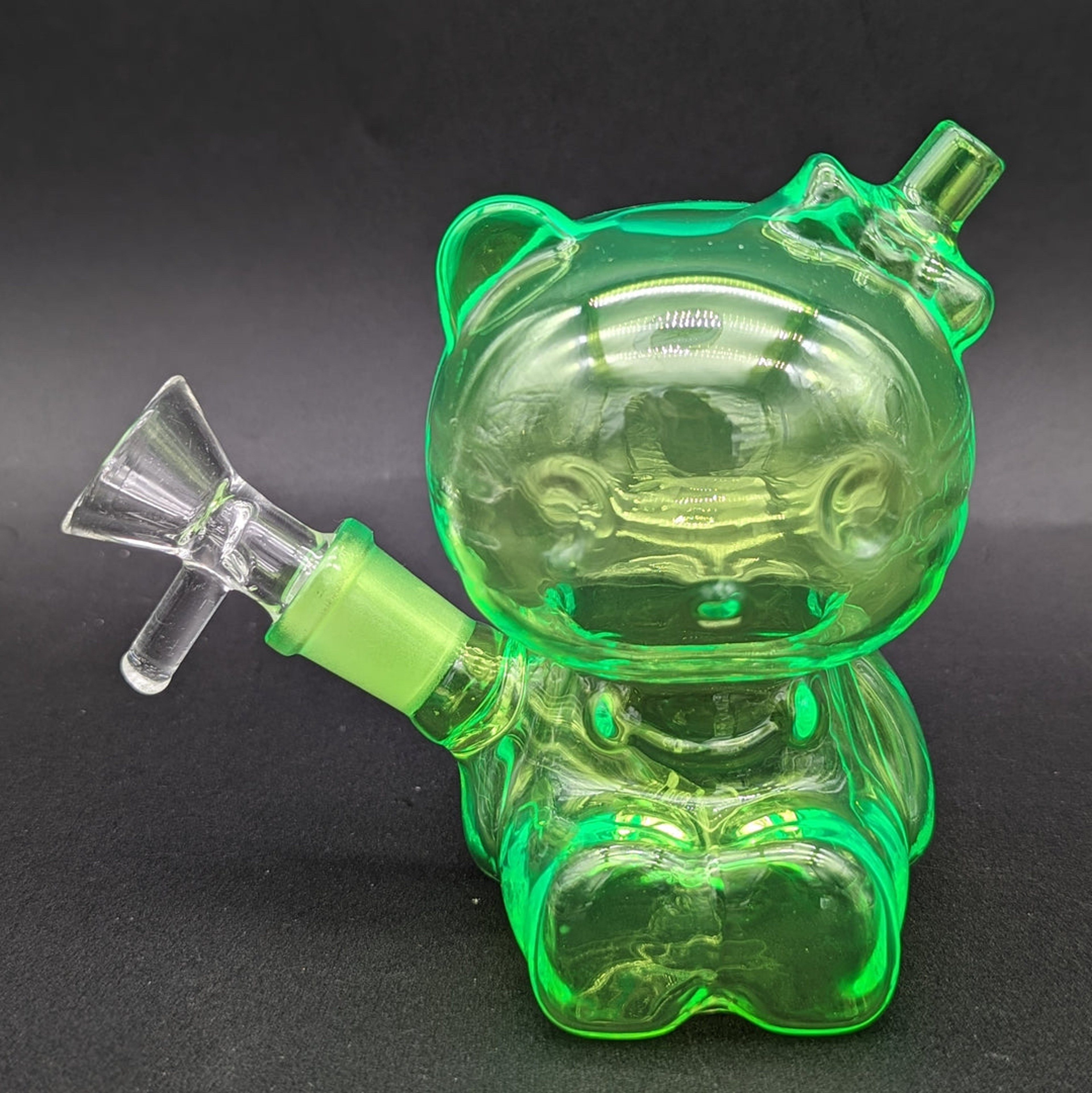 Preview pic of HELLO KITTY GLASS BUBBLER
