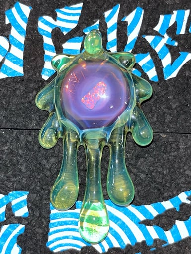Preview pic of Opal drip pendant