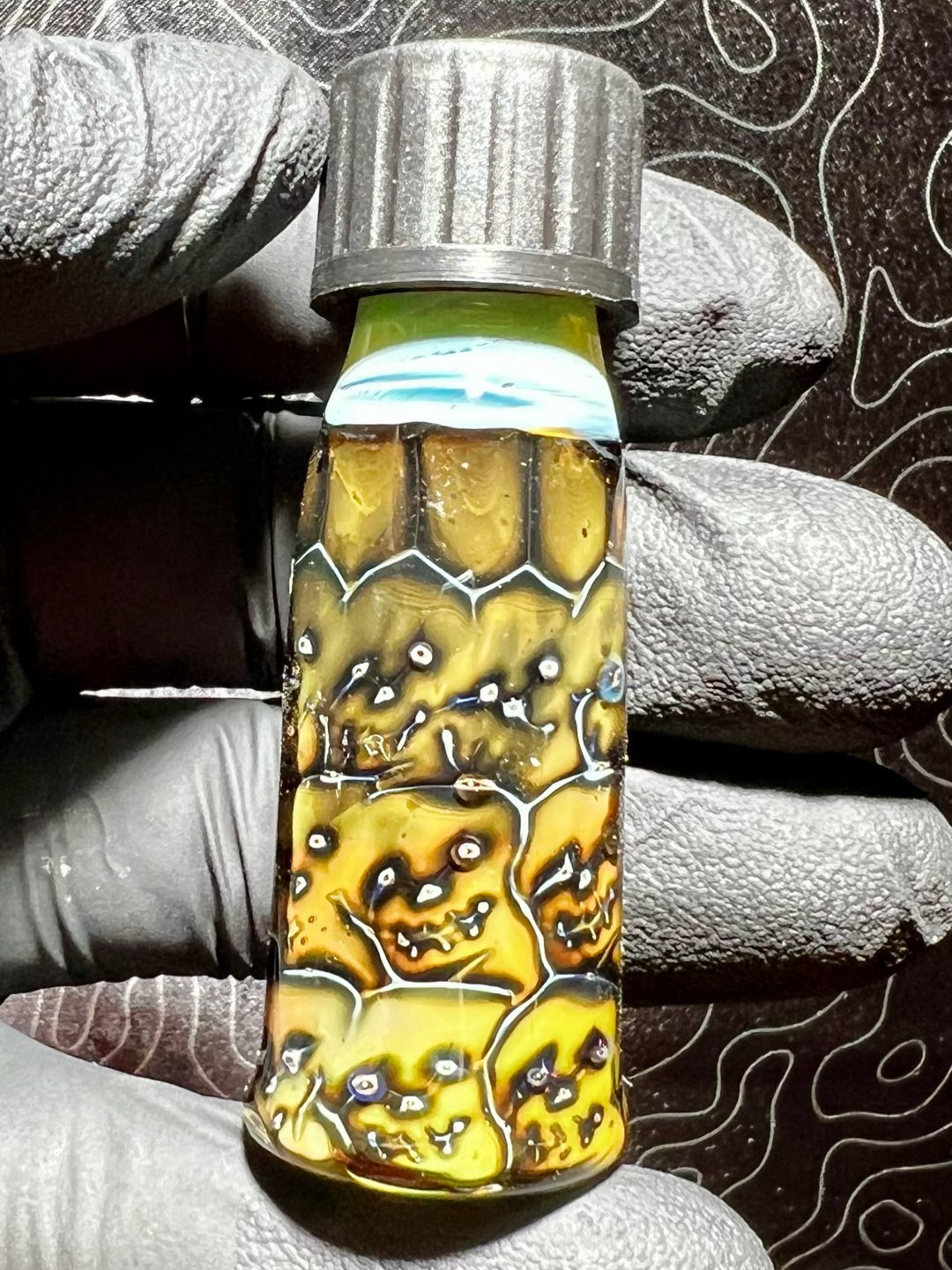 Preview pic of Hugh Glass Skulltech Jar