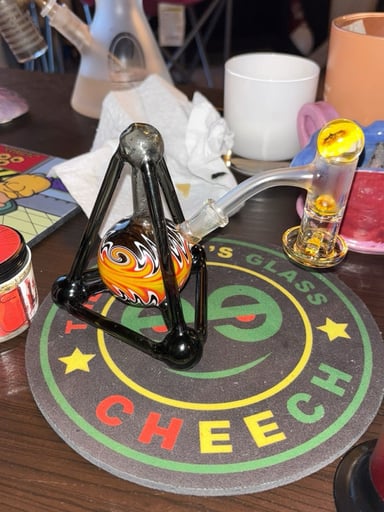 Preview pic of Wigwag 3d pyramid