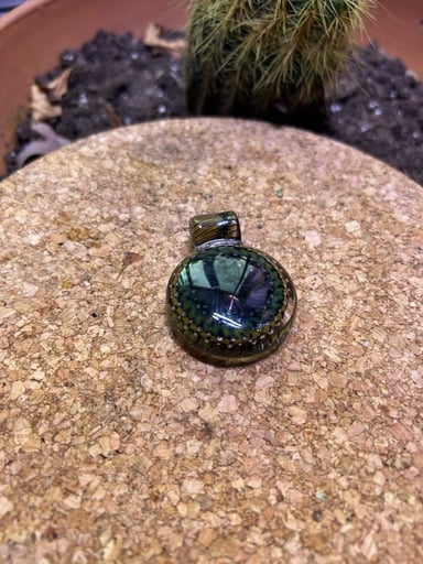 Preview pic of Sizelove coin pendant