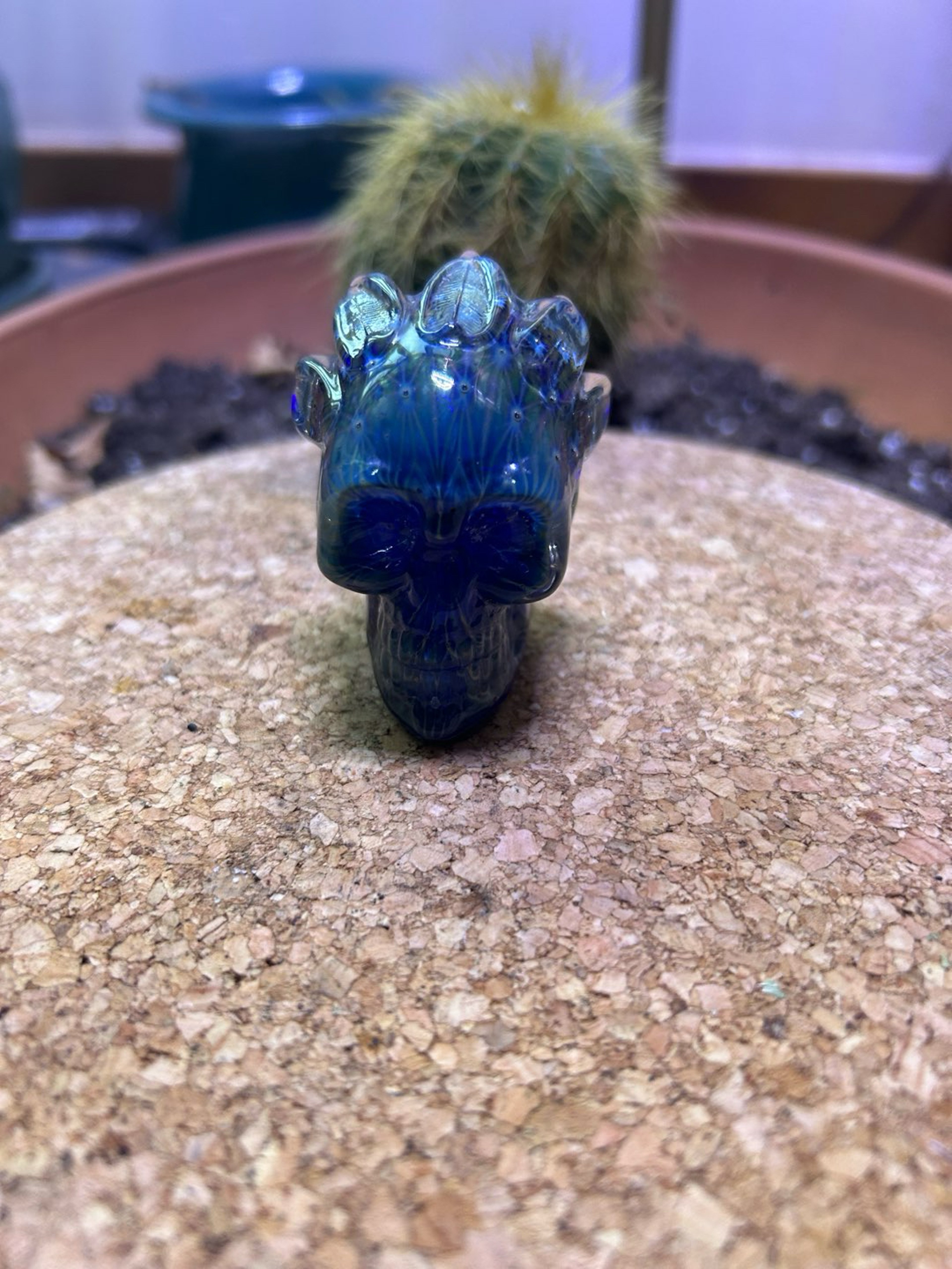 Preview pic of Elevator glass Skull pendant